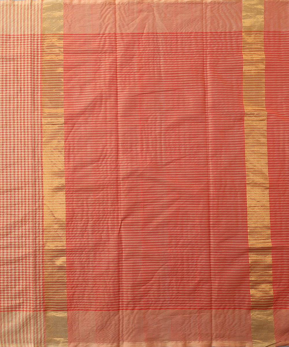 Beige_And_Peach_Handloom_Pure_Cotton_Venkatagiri_Zari_Small_Checkered_Saree_WeaverStory_03