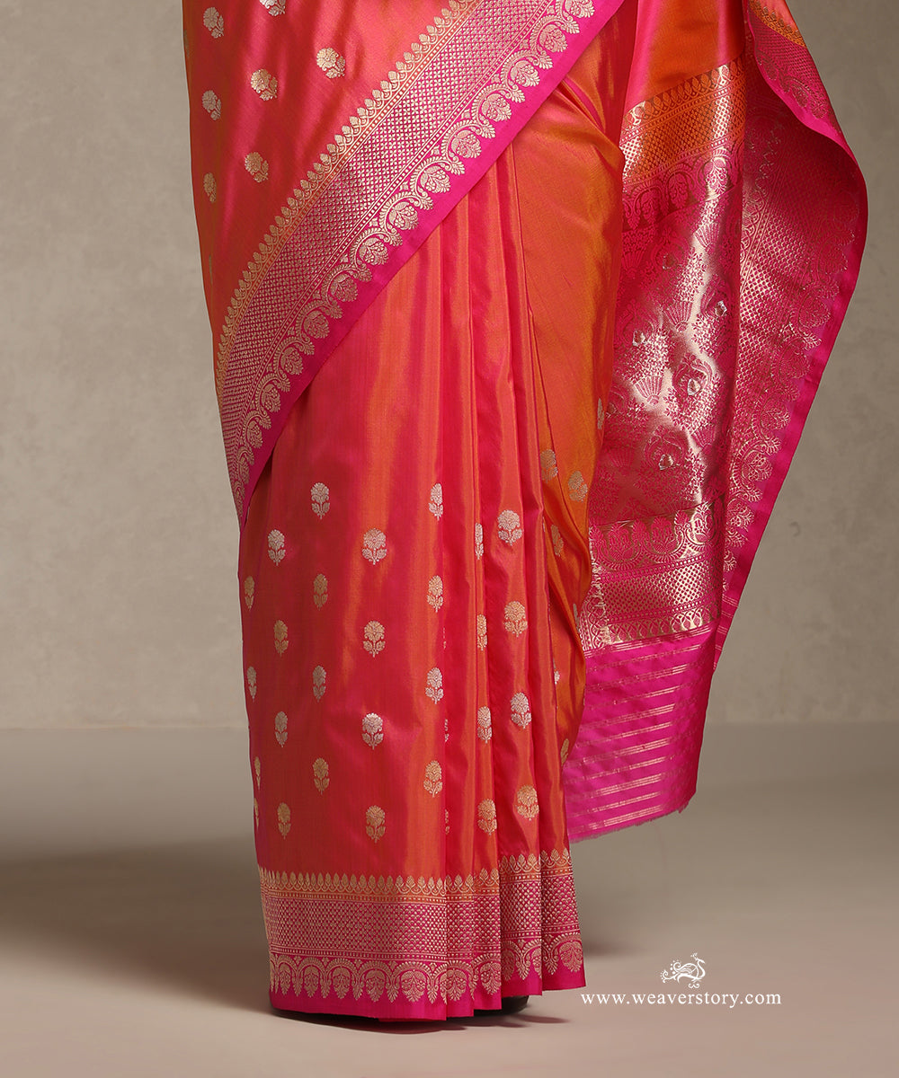 Peach_Pink_Handloom_Pure_Katan_Silk_Banasari_Saree_With_Sona_Rupa_Kadhwa_Boota_Thick_Border_WeaverStory_04