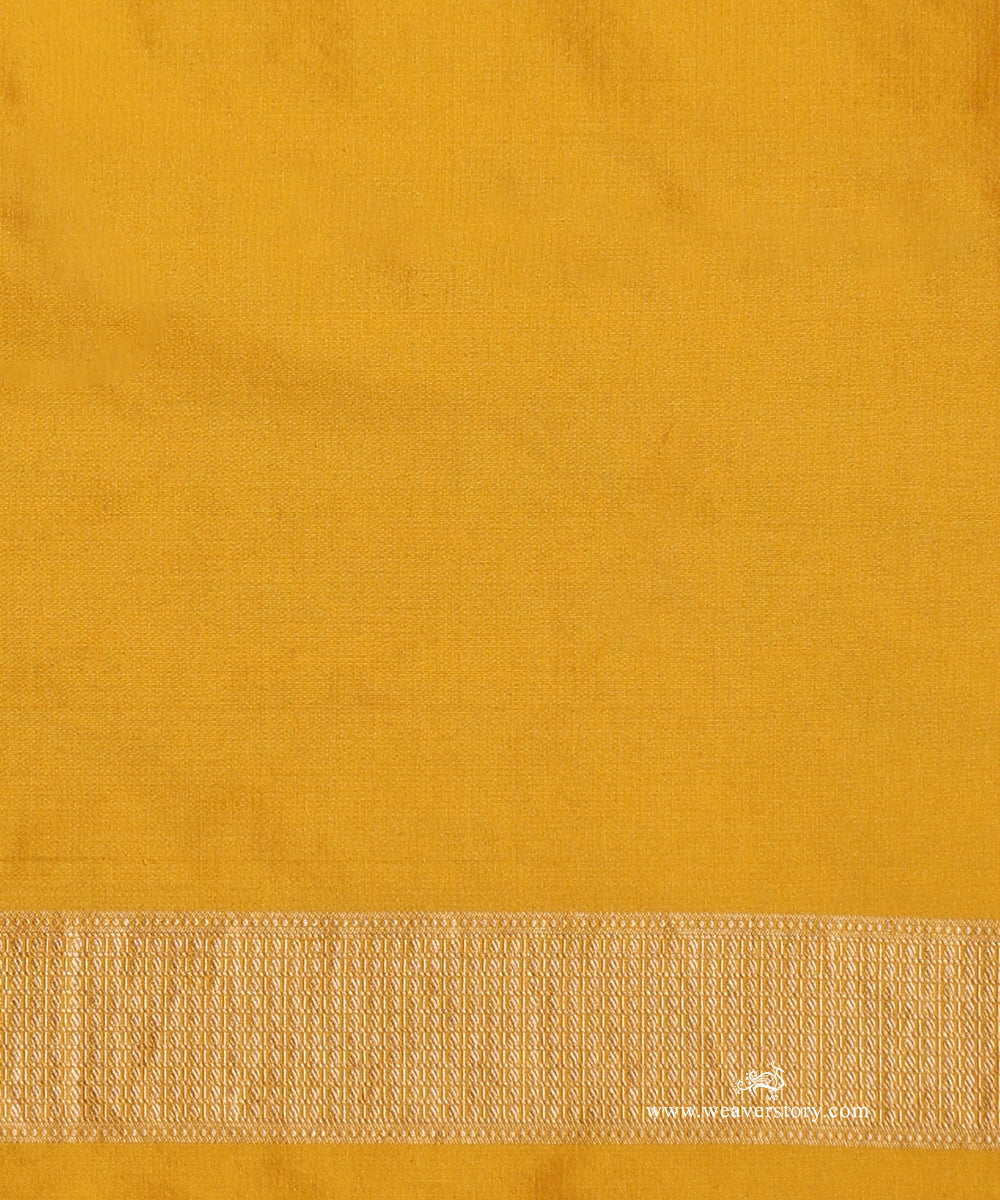 Yellow_Handloom_Pure_Katan_Silk_Saree_Banarasi_Patola_Saree_With_Cutwork_WeaverStory_05