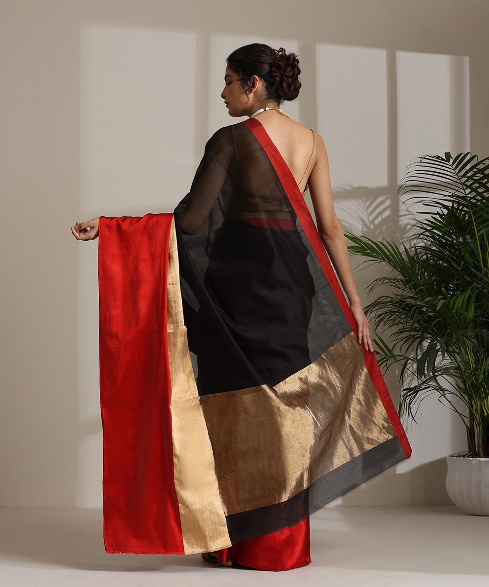 Black_Handloom_Plain_Chanderi_Pure_Saree_With_Red_Border_WeaverStory03