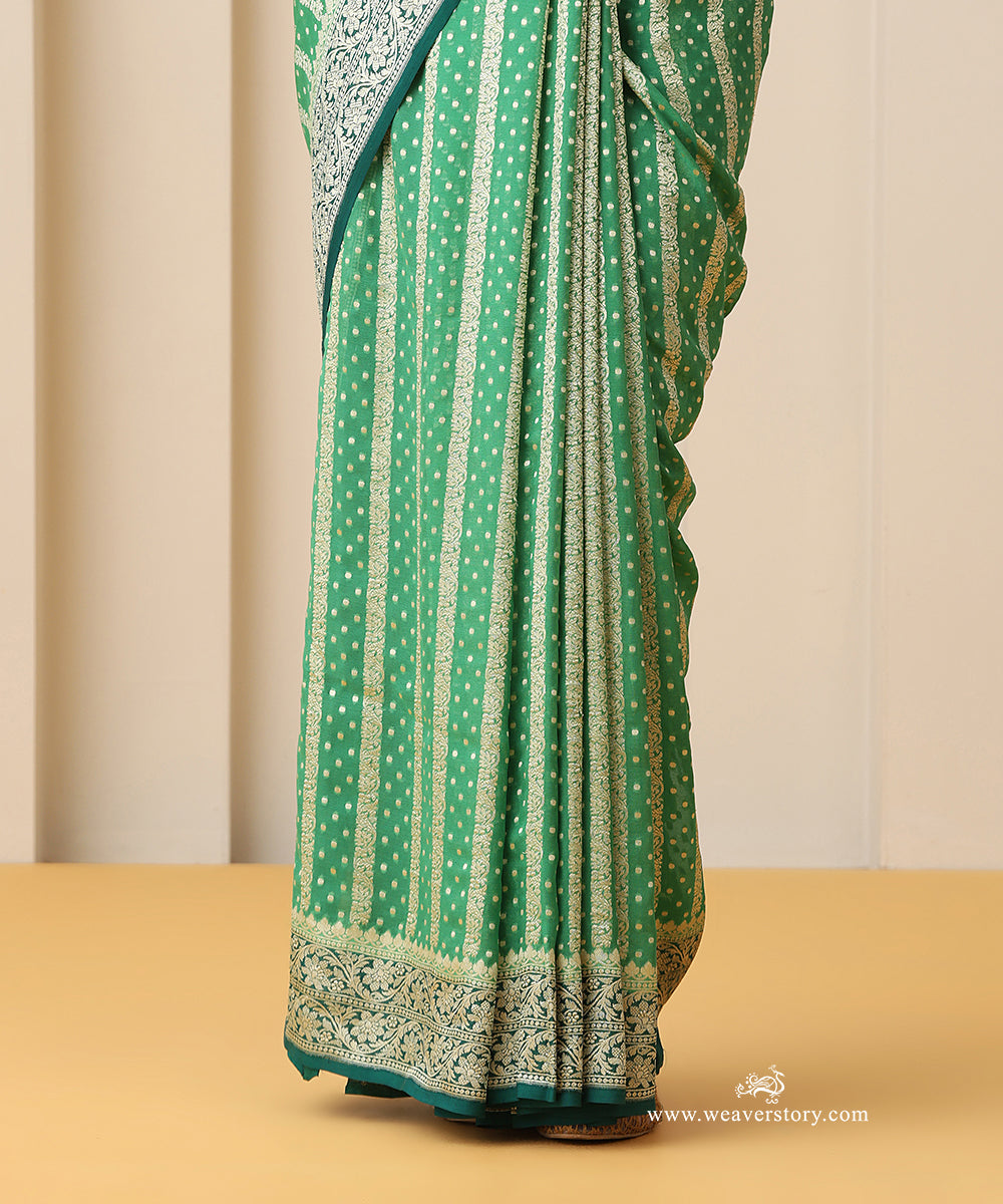 Green_Handloom_Pure_Georgette_Banarasi_Saree_With_Dark_Green_Contrast_Border_WeaverStory_04