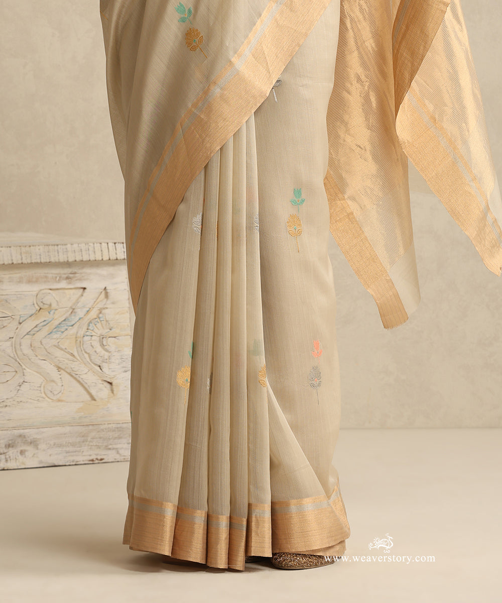Beige_Handloom_Cotton_Silk_Eknaliya_Chanderi_Saree_Eknaliya_Lotus_Meena_Flower_Booti_WeaverStory_04