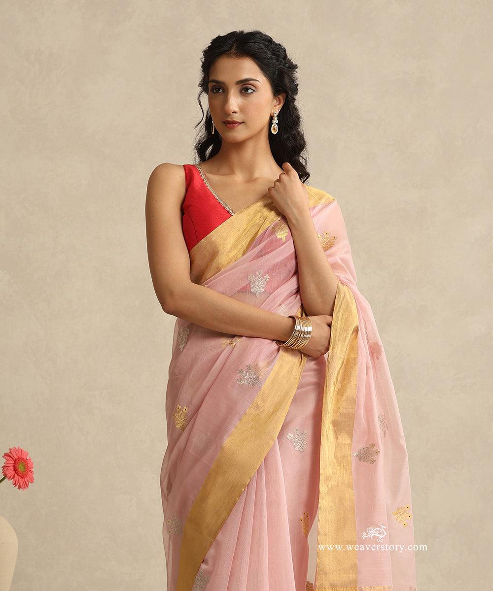 Soft_Pink_Handloom_Cotton_Silk_Eknaliya_Chanderi_Saree_With_Small_Meena_Flower_Booti_And_Golden_Border_WeaverStory_02