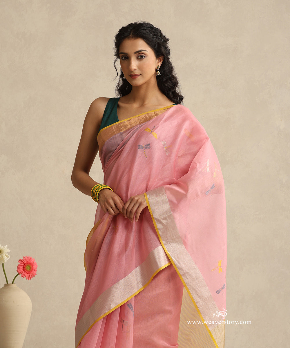 Soft_Pink_Handloom_Cotton_Silk_Eknaliya_Chanderi_Saree_With_Dragonfly_Motifs_And_Golden_Border_WeaverStory_02