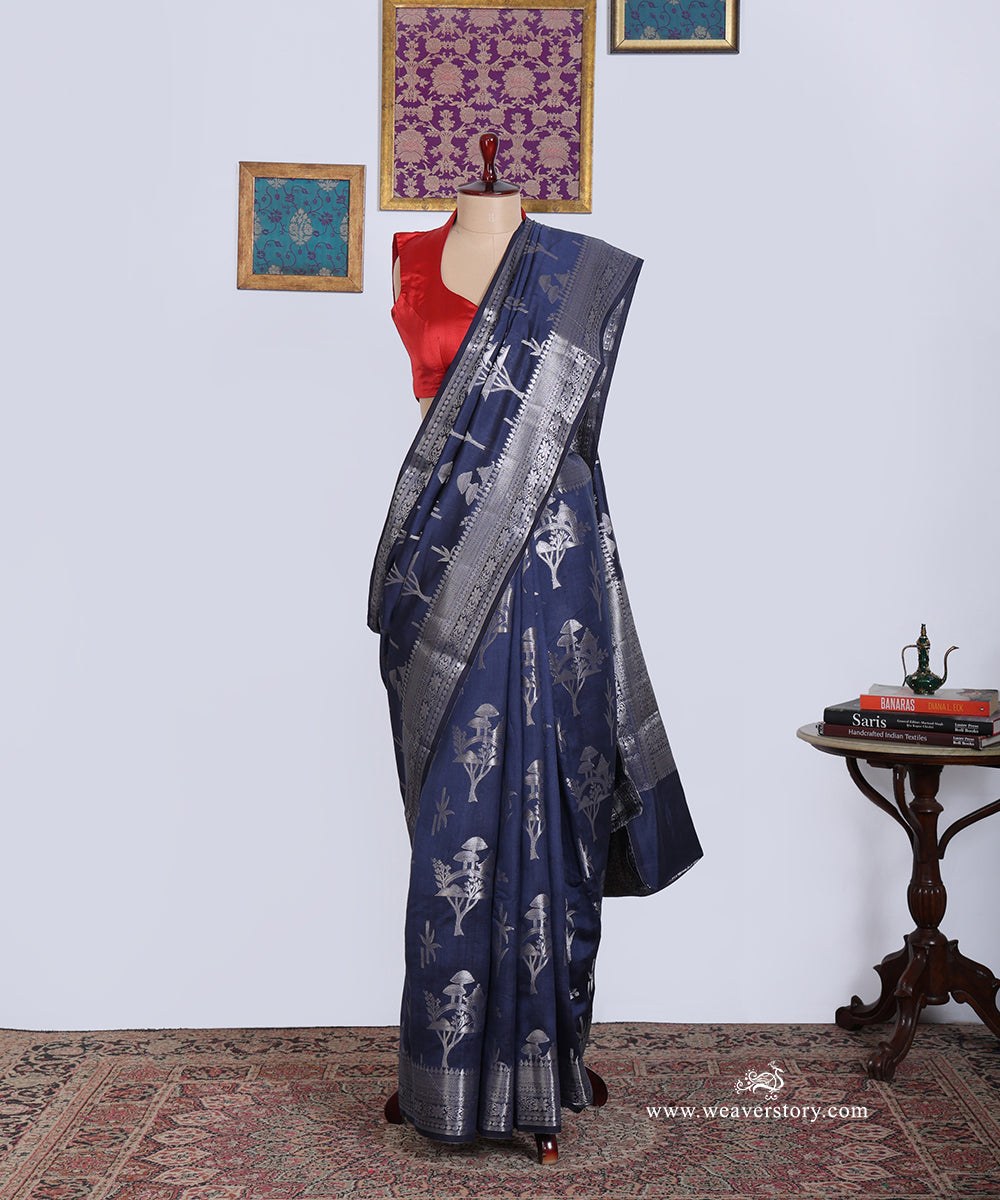 Gray_Handloom_Pure_Chiniya_Silk_Banarasi_Saree_With_Silver_Zari_Tree_Motifs_WeaverStory_01