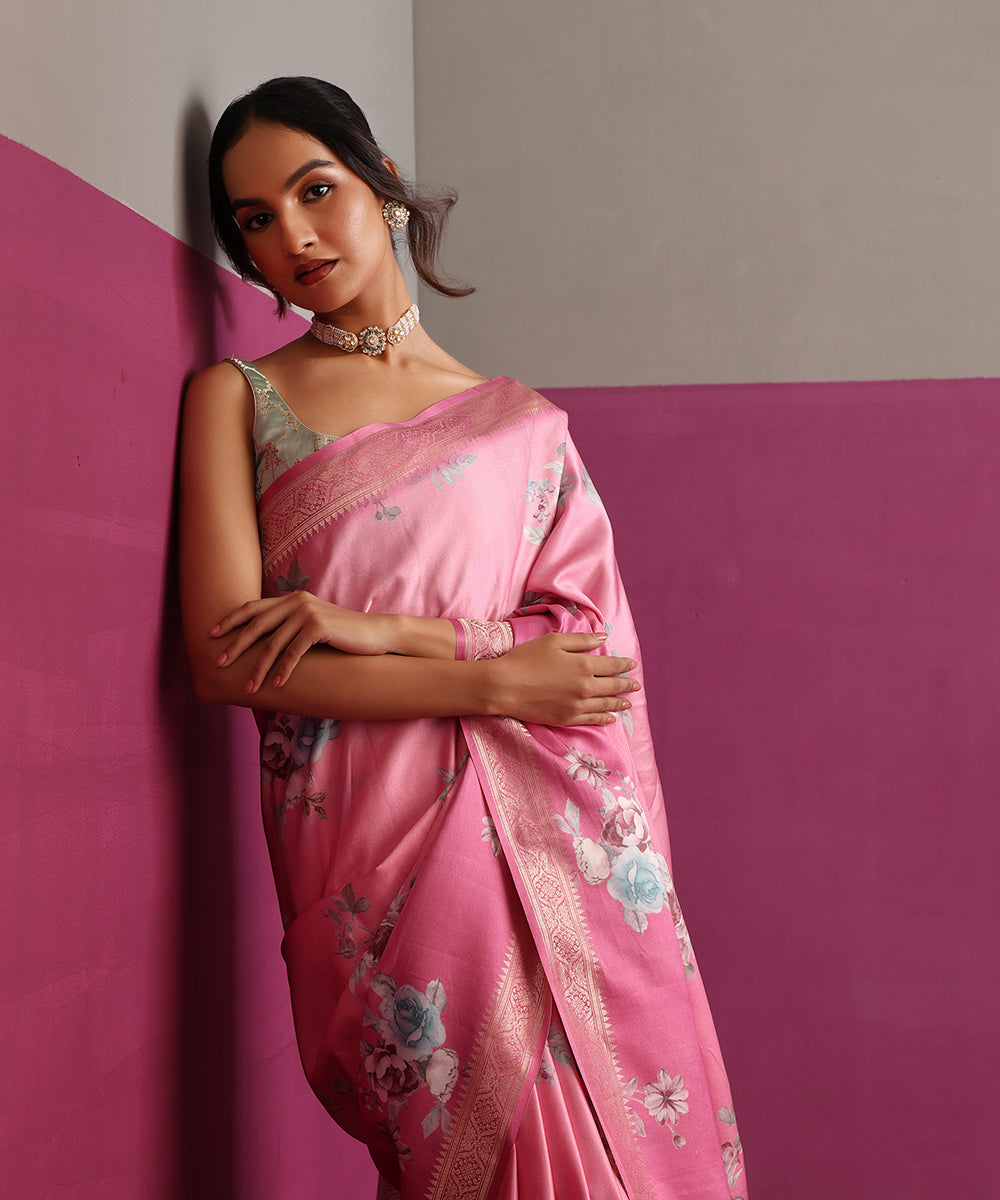 Baby_Pink_Pure_Katan_Mashru_Silk_Digital_Print_Banarasi_Saree_With_Gold_Zari_Border_WeaverStory_01