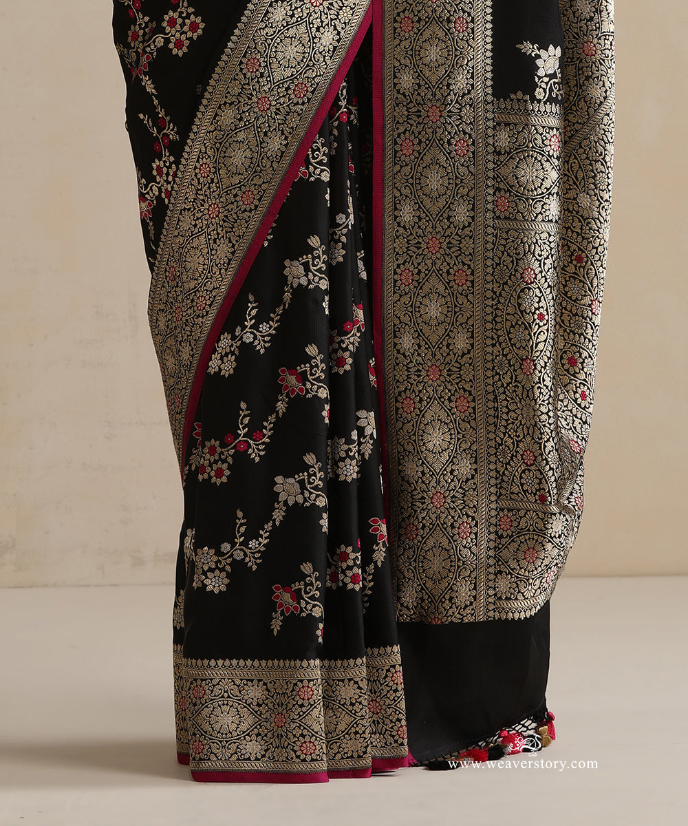 Handloom_Black_Ektara_Pure_Katan_Silk_Banarasi_Saree_With_Meenakari_Jaal_WeaverStory_04