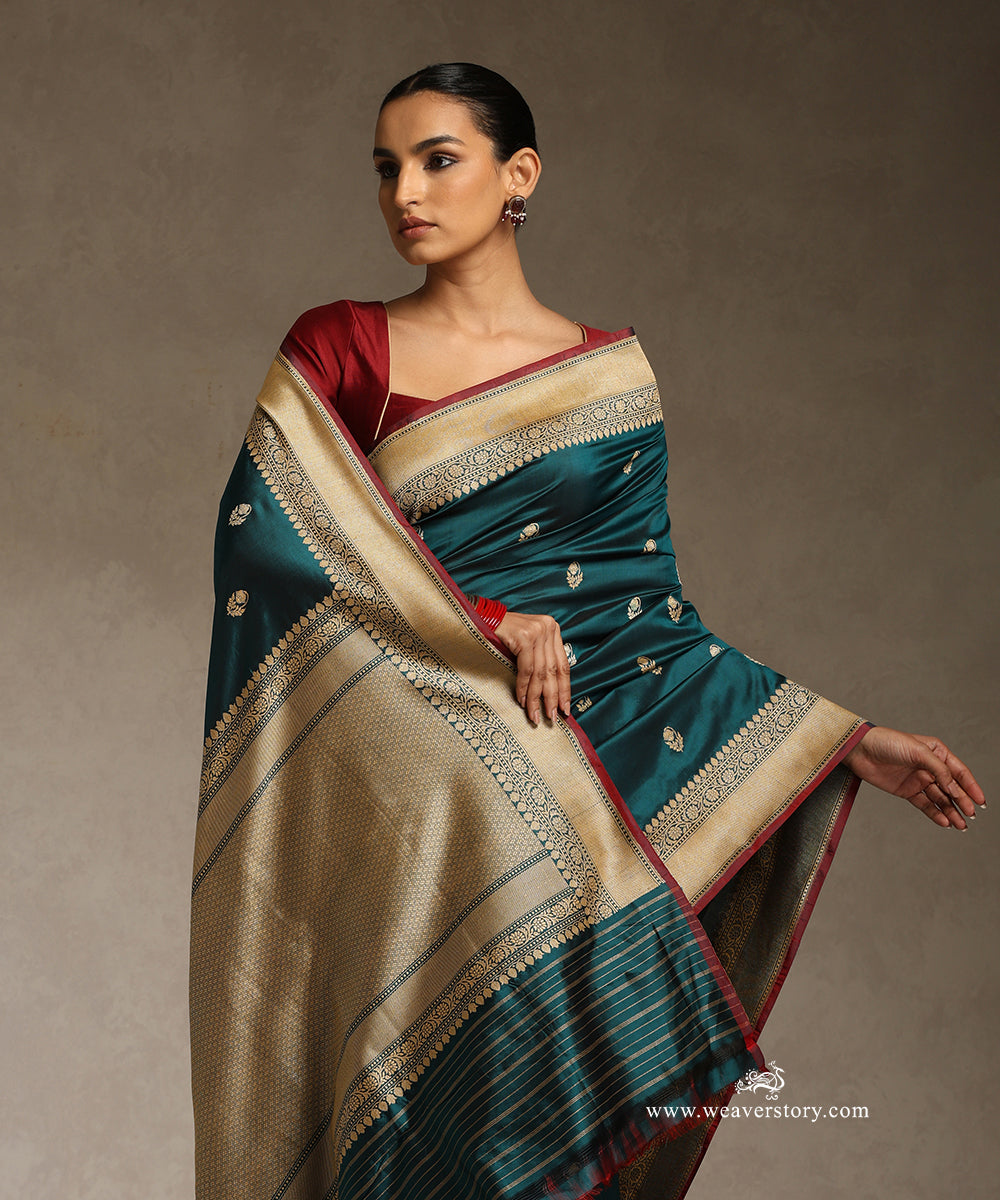 Blue_Black_Handloom_Pure_Katan_Silk_Dual_Tone_Kadhwa_Booti_Banarasi_Saree_WeaverStory_02
