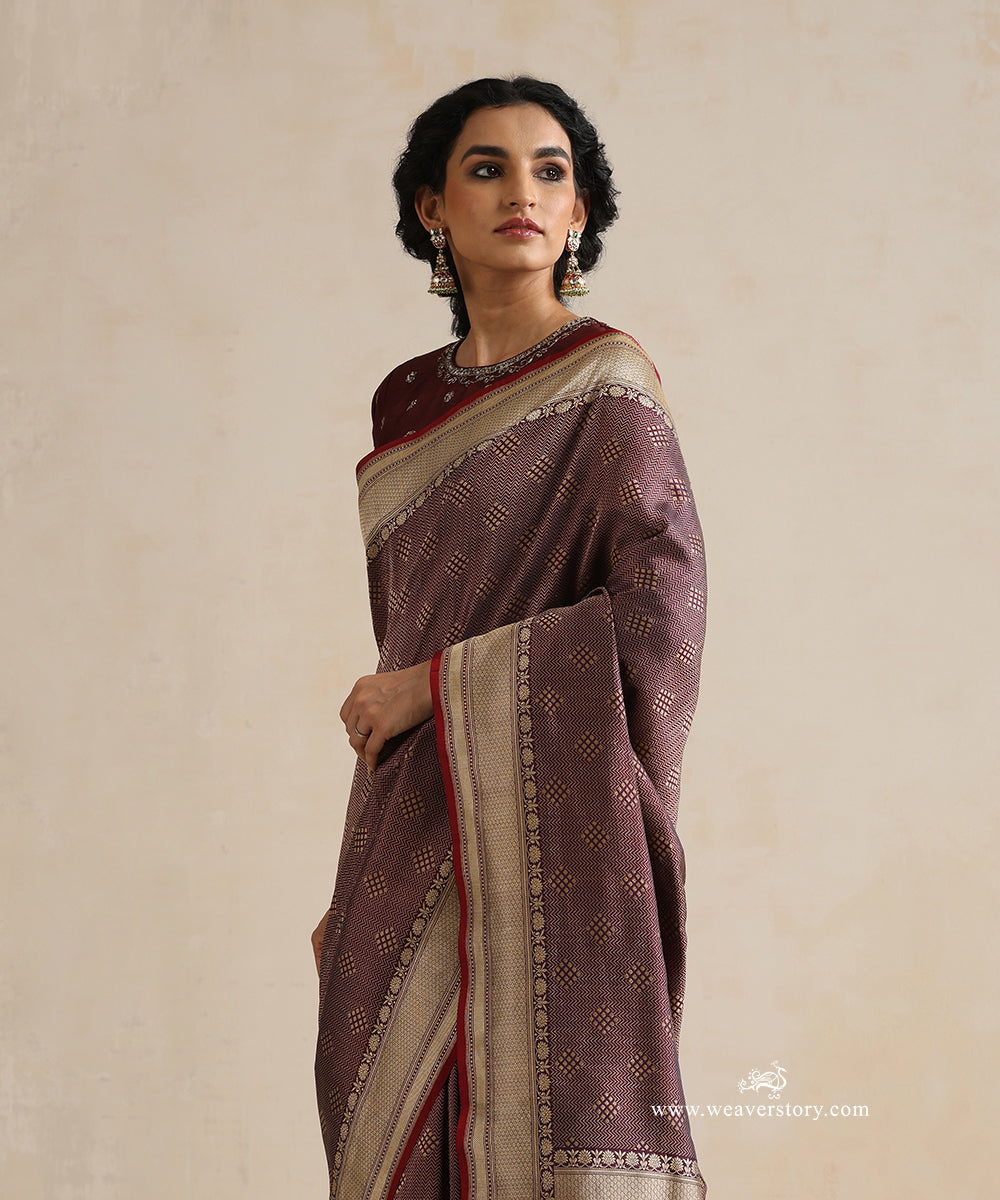 Purple_Handloom_Zari_Tanchoi_Pure_Katan_Silk_Banarasi_Saree_With_Red_Selvedge_WeaverStory_02