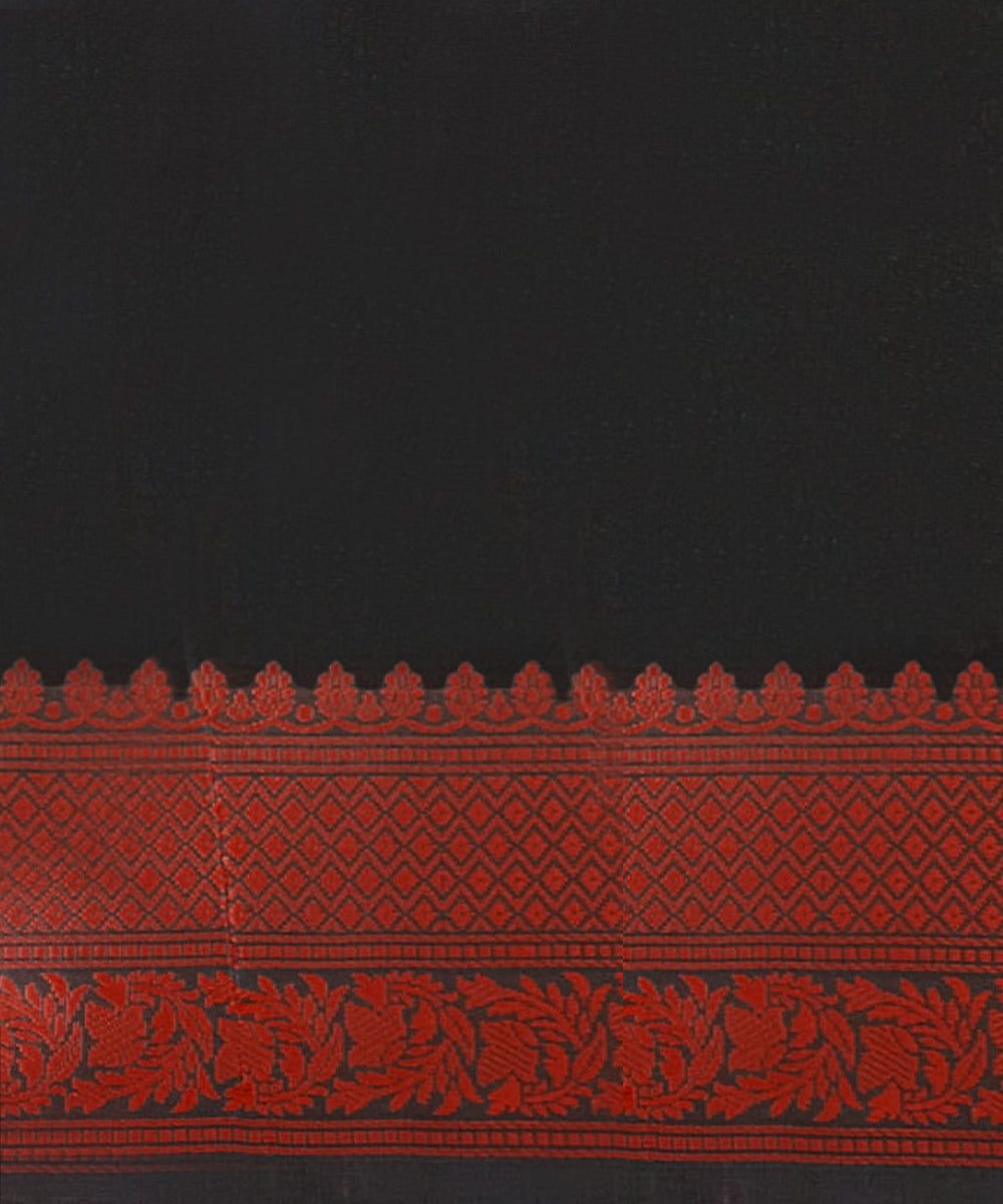 Handloom Navy Blue Pure Katan Silk Tanchoi Banarasi Saree With Red Flower Jaal And Zigzag Border