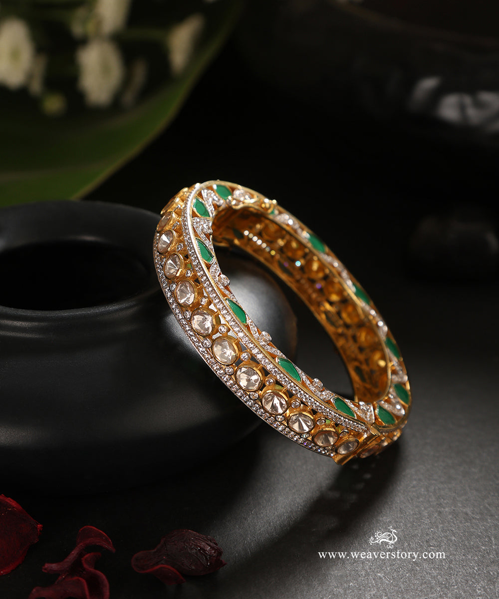 Nuha_Handcrafted_Pure_Silver_Moissanite_Polki_Bangles_With_Green_Semi_Precious_Stones_WeaverStory_01