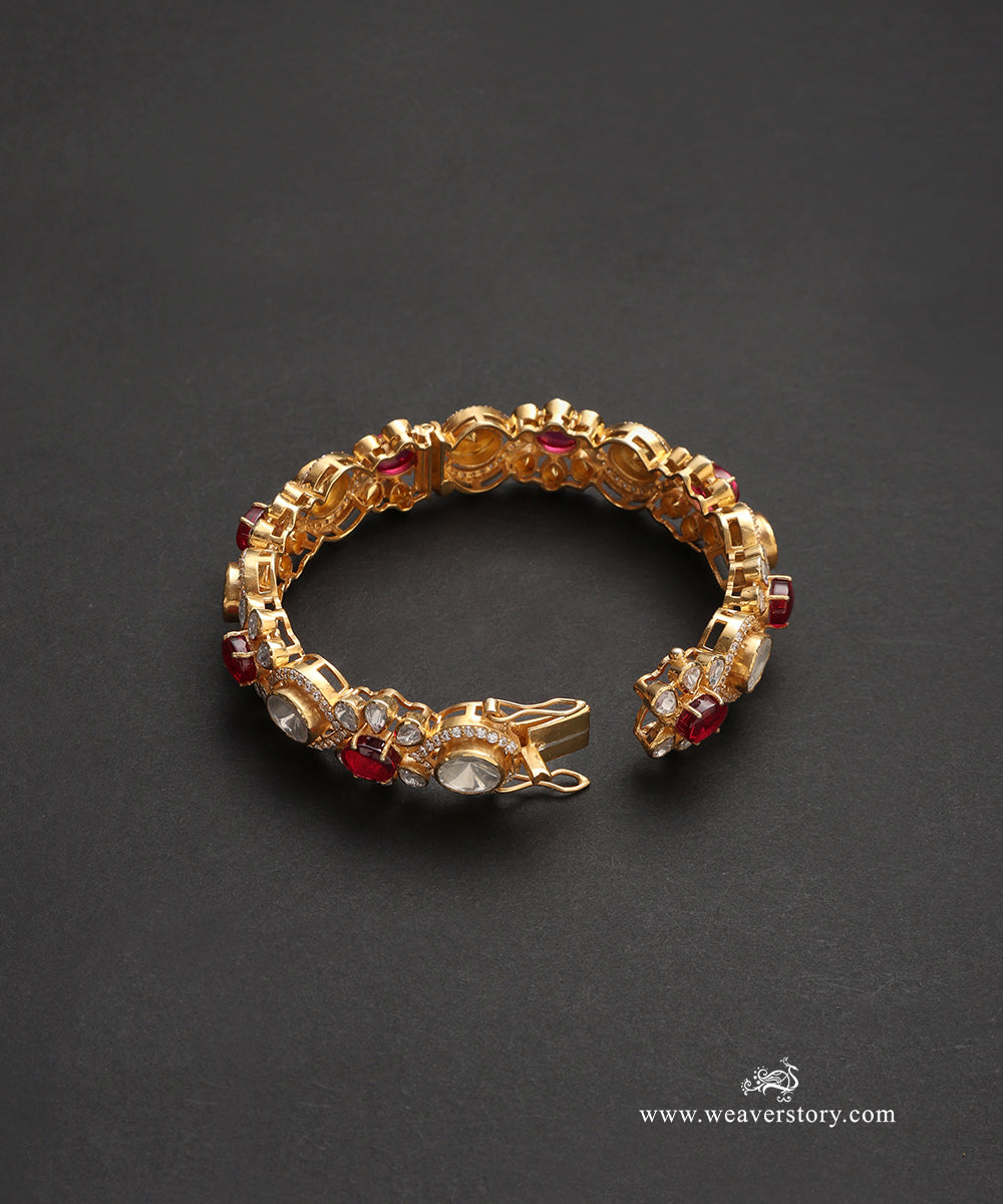 Sara_Handcrafted_Pure_Silver_Moissanite_Polki_Bangles_WeaverStory_04