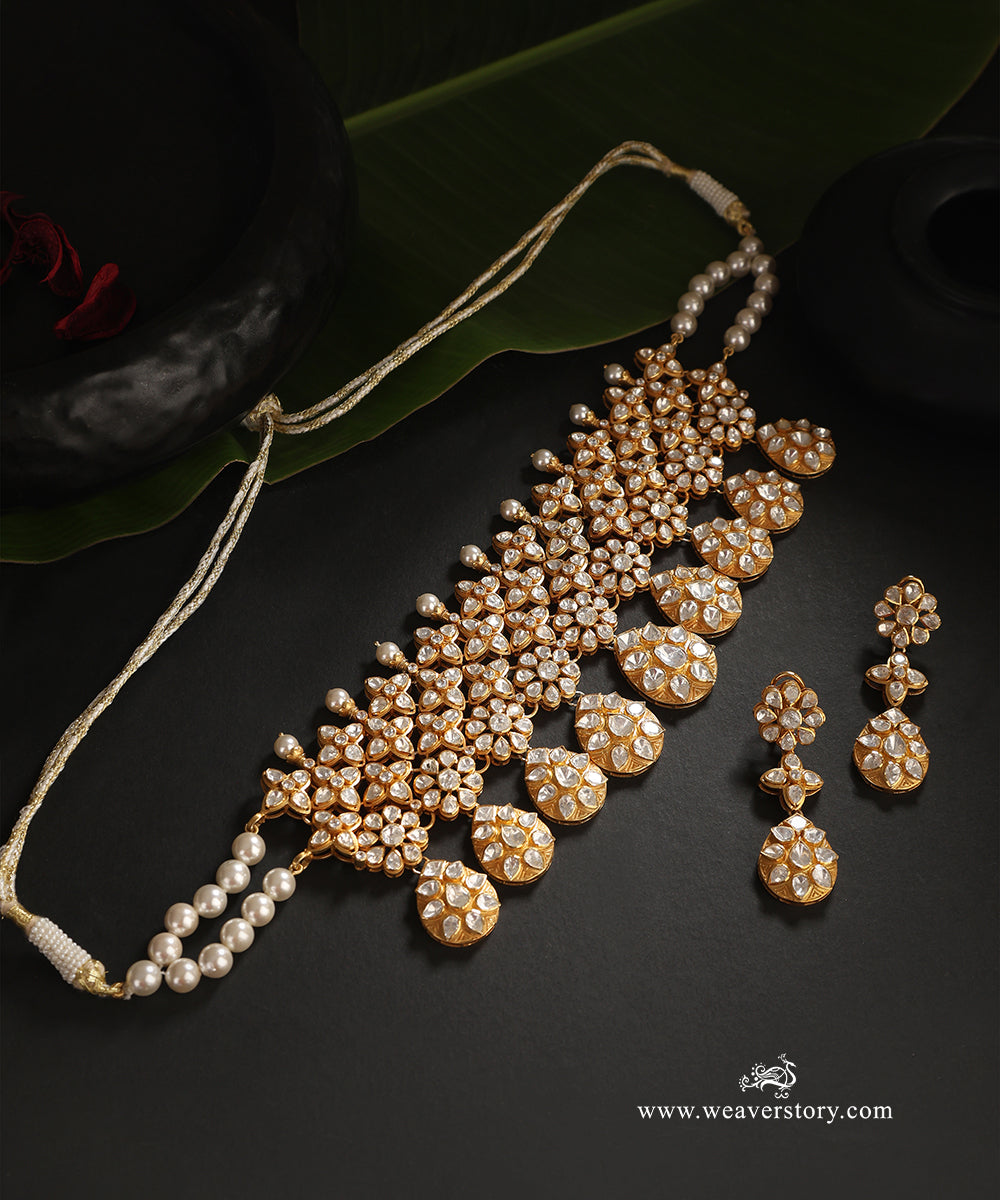 Nithya_Handcrafted_Pure_Silver_Moissanite_Polki_Necklace_Set_WeaverStory_01