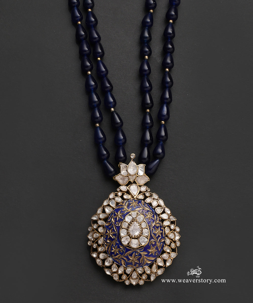 Nalika_Handcrafted_Pure_Silver_Moissanite_Polki_Necklace_WeaverStory_03