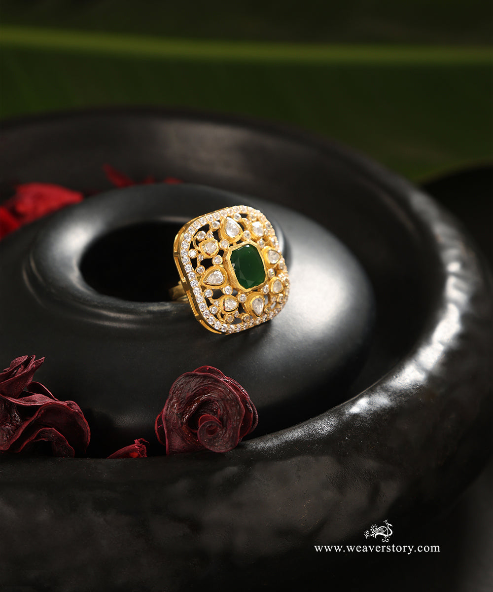 Karvi_Handcrafted_Pure_Silver_Moissanite_Polki_Ring_With_Green_Semi_Precious_Stone_WeaverStory_01