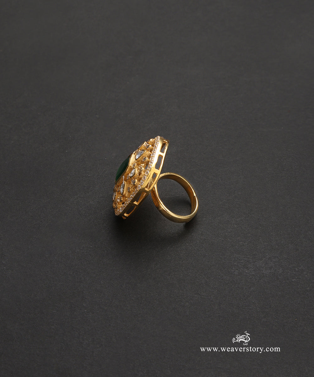 Karvi_Handcrafted_Pure_Silver_Moissanite_Polki_Ring_With_Green_Semi_Precious_Stone_WeaverStory_03