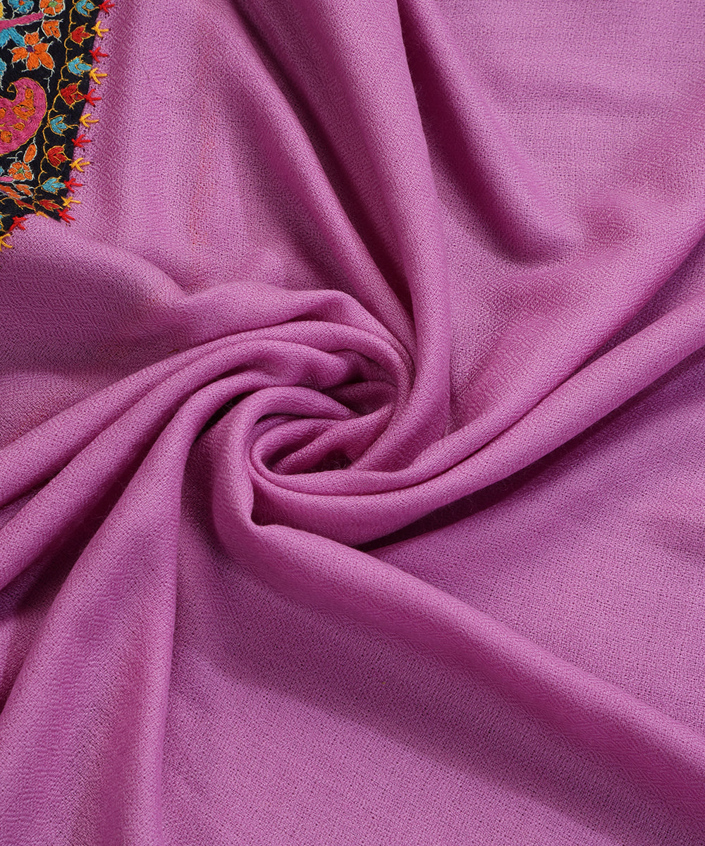 Mauve_Handwoven_Pure_Pashmina_Stoles_With_Hand_Appliqued_Kashidakari_Border_WeaverStory_05