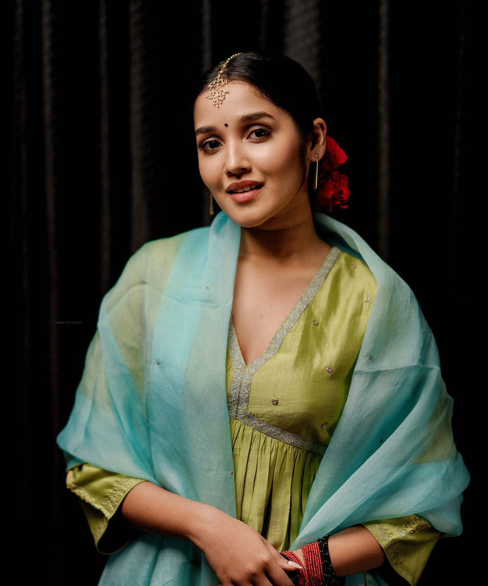 Anikha Surendran In Lime Green Handloom Chanderi Kurta Set