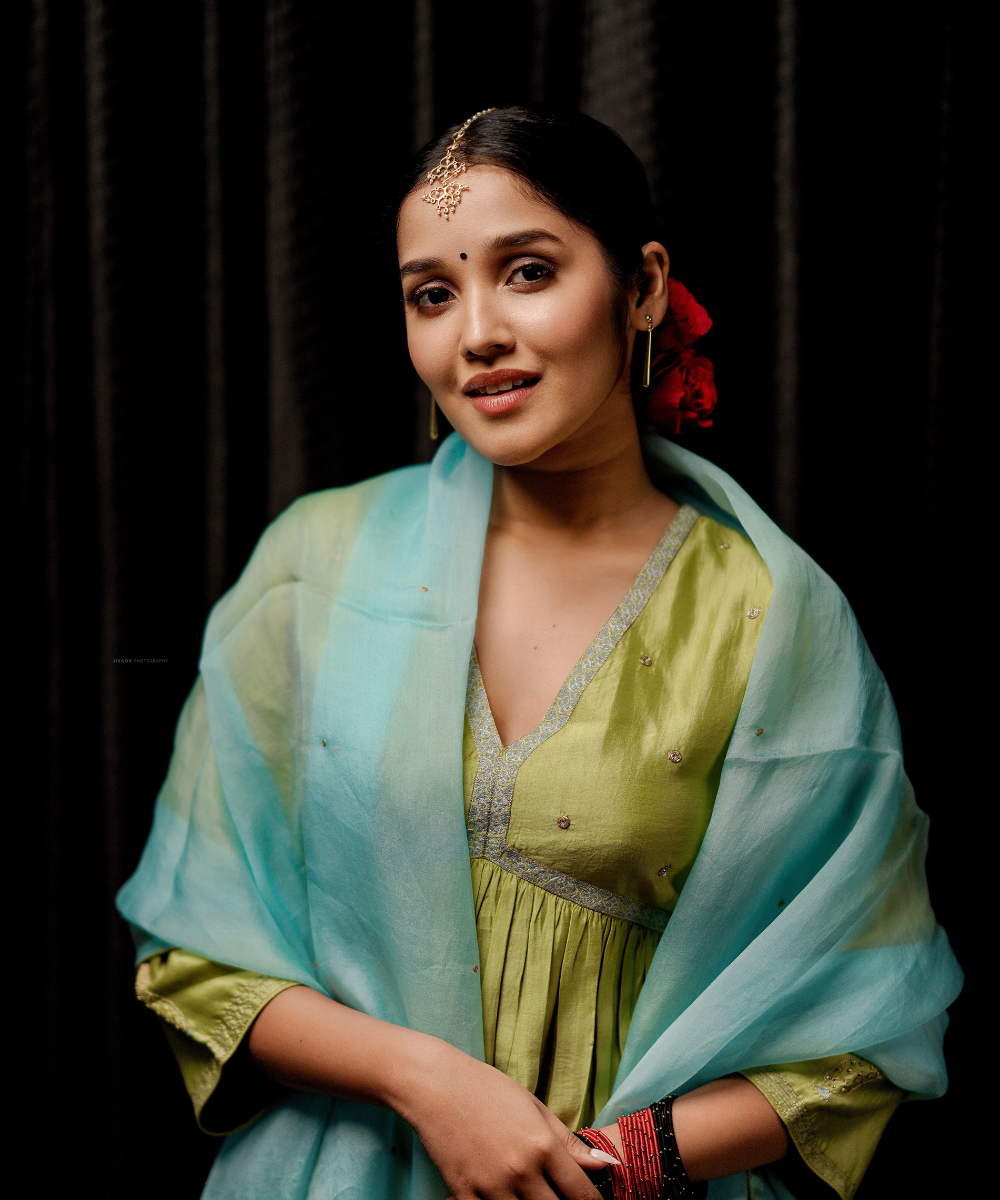 Anikha Surendran In Lime Green Handloom Chanderi Kurta Set Ready To Wear Silk Ensembles