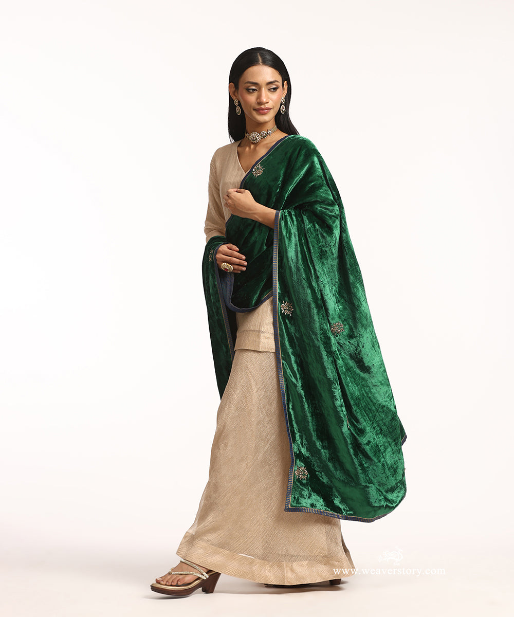 Dark_Green_Hand_Embroidered_Velvet_Doshala_With_Booti_Embroidery_WeaverStory_02