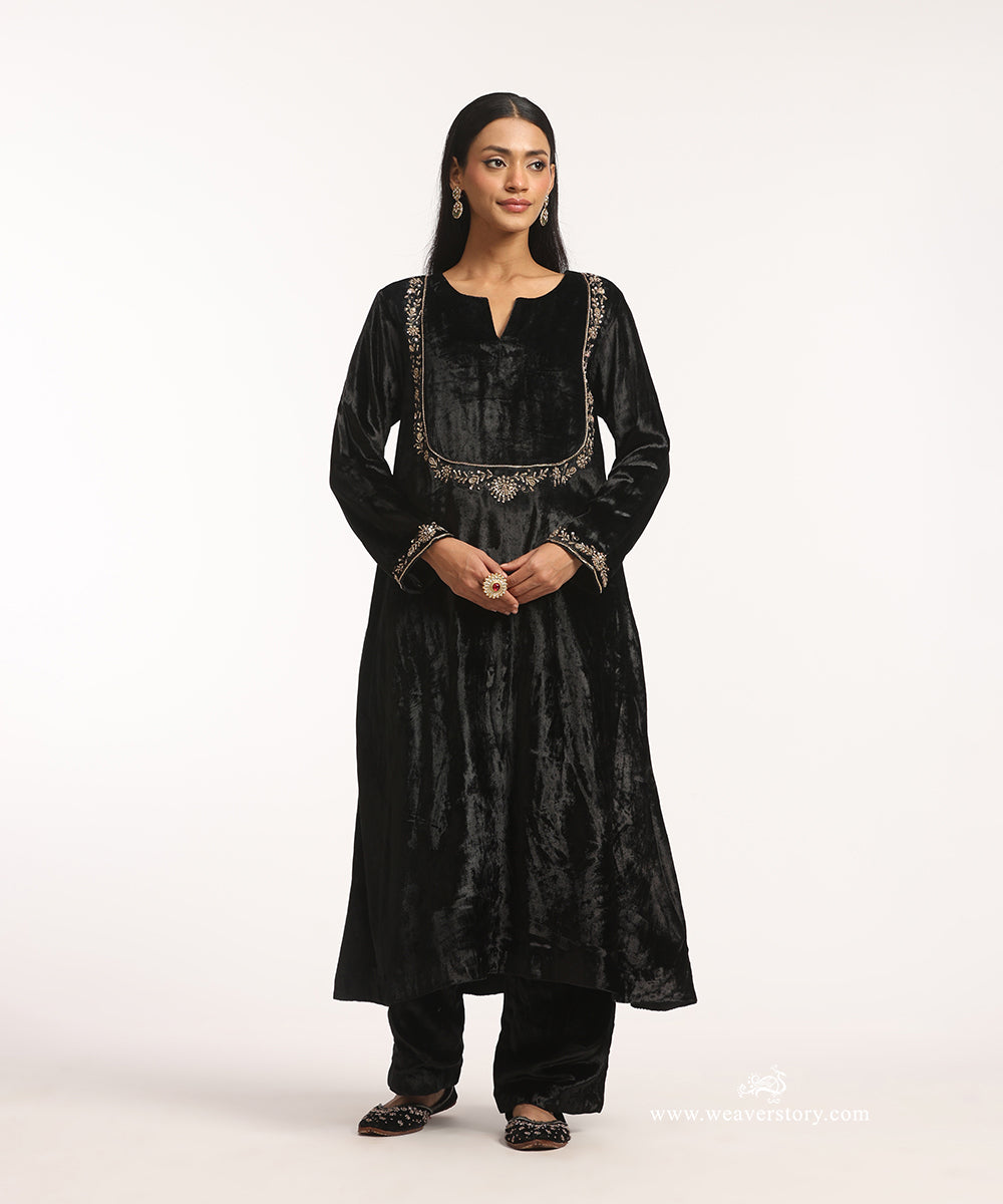 Black_Handloom_Velvet_Suit_Set_With_Yoke_Embroidery_WeaverStory_02