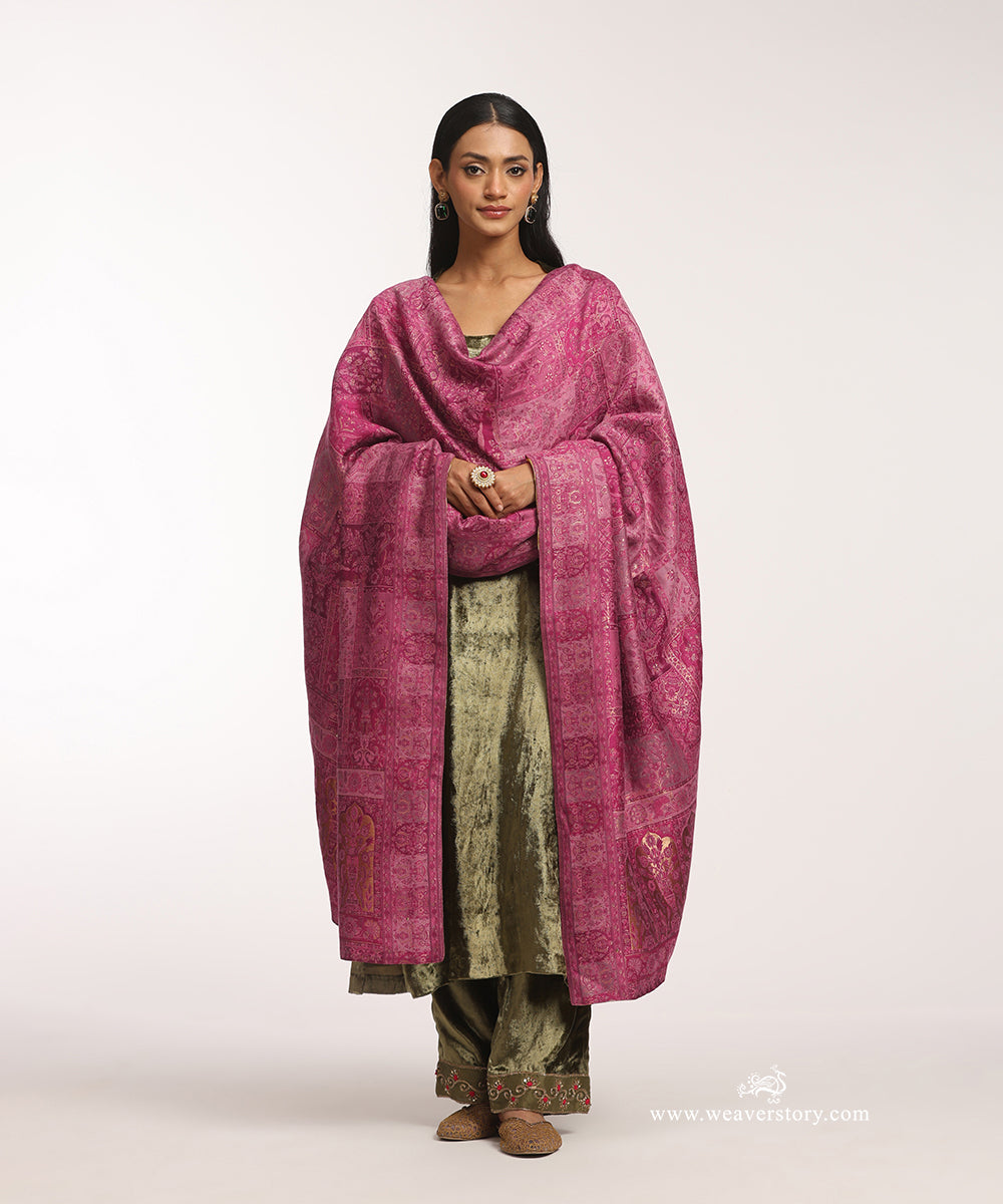 Pink_Handwoven_Jamawar_Pure_Cashmere_Wool_Doshala_with_Olive_Green_Tissue_Finishing_WeaverStory_02