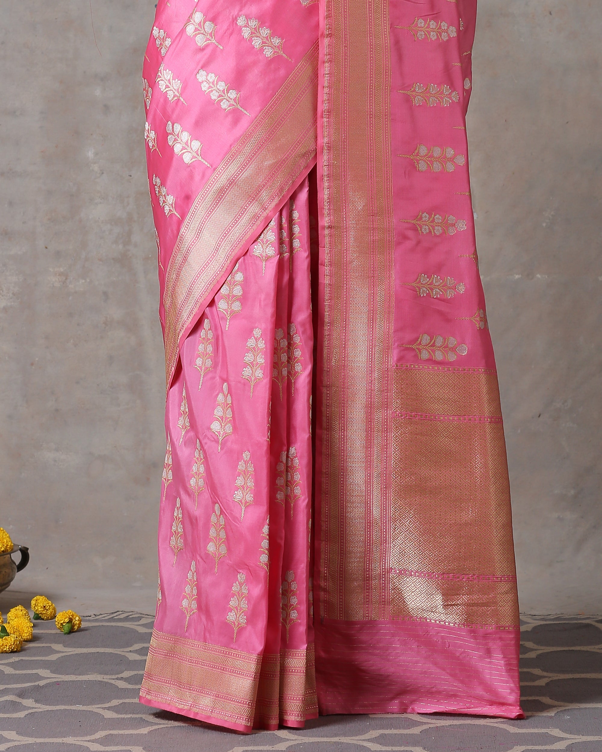 Handloom Rose Pink Pure Katan Silk Banarasi Saree With Silver Boota