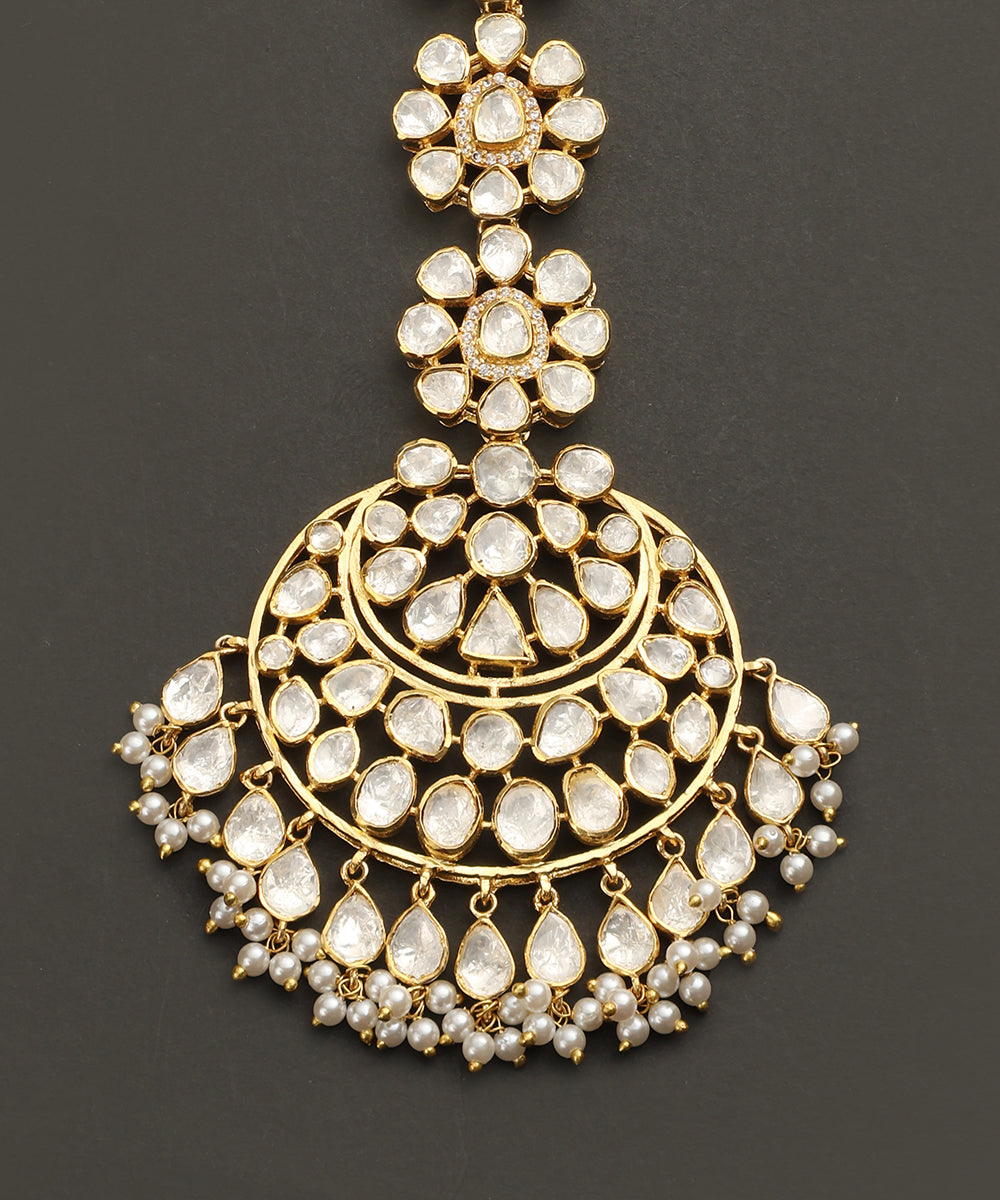 Elnaaz_Handcrafted_Silver_Maangtika_With_Moissanite_In_Floral_Motifs_WeaverStory_03