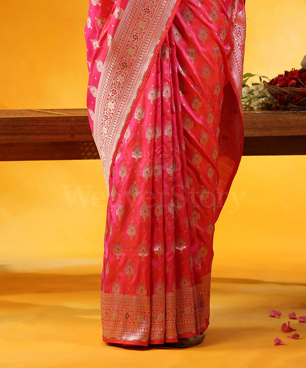 Handloom_Pink_Pure_Katan_Silk_Banarasi_Saree_With_Small_Zari_Booti_With_Red_Meenakari_WeaverStory_04
