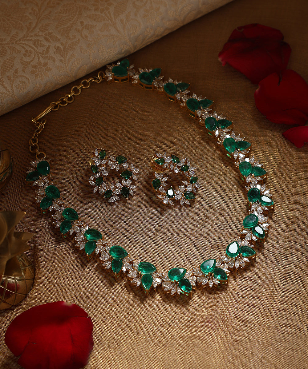 Ikkavala_Handcrafted_Pure_Silver_Moissanite_Polki_Necklace_Set_WeaverStory_01