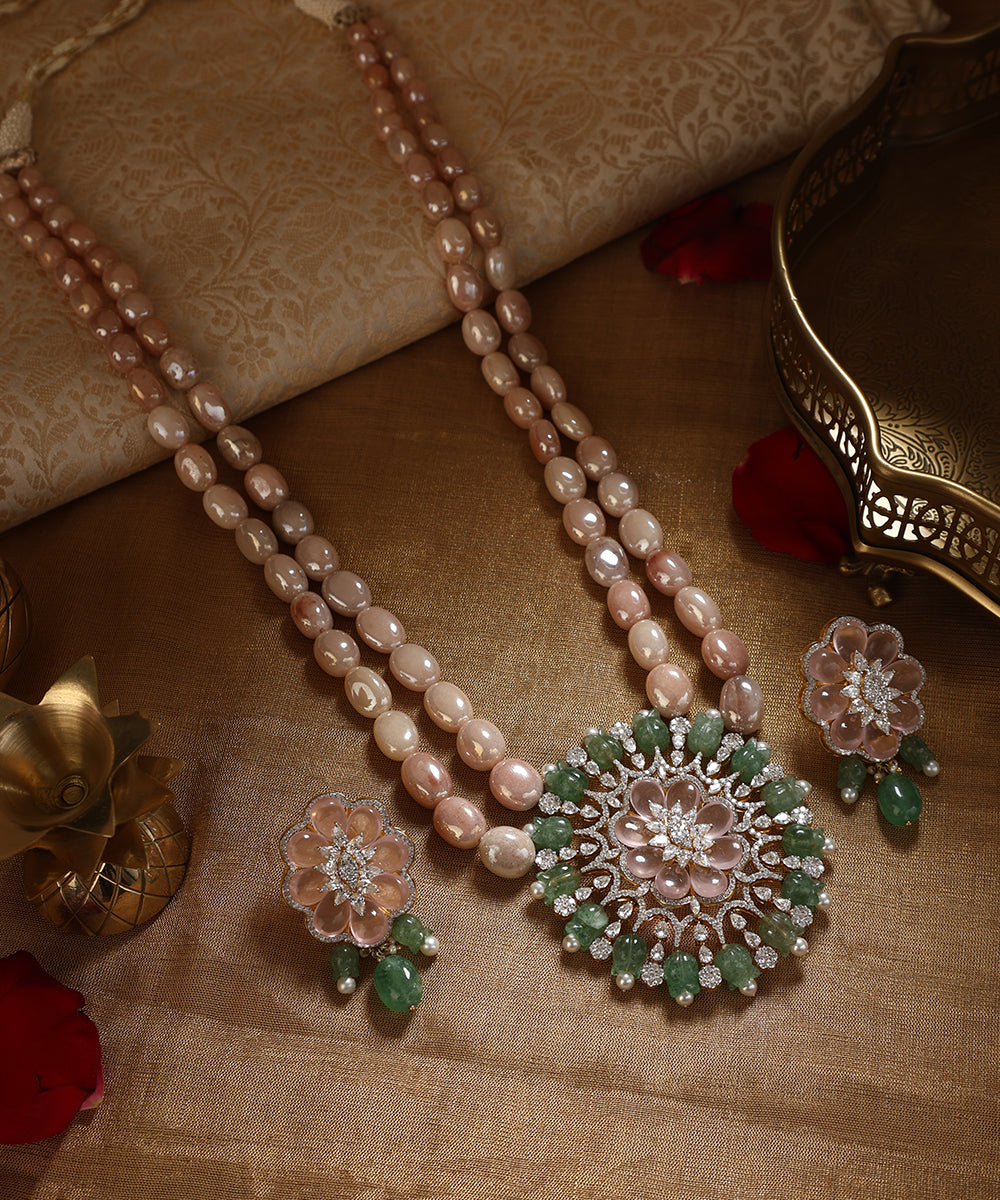 Shashwat_Handcrafted_Pure_Silver_Polki_Pendant_Set_WeaverStory_01