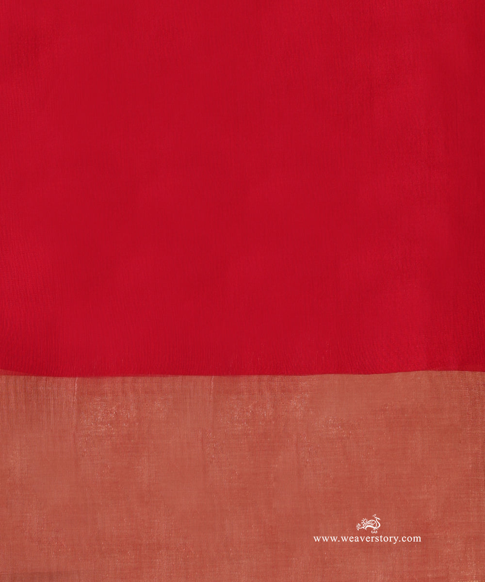 Red_Handloom_Plain_With_Broad_Border_Cotton_Silk_Chanderi_Saree_WeaverStory_05