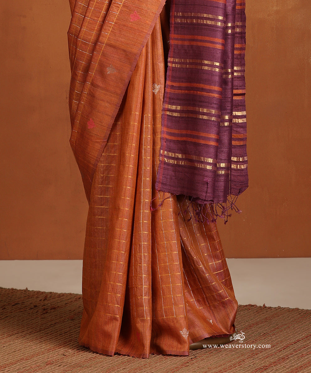 Orange_Handloom_Pure_Tussar_Silk_Saree_With_Gold_And_Silver_Strip_And_Purple_Pallu_WeaverStory_03