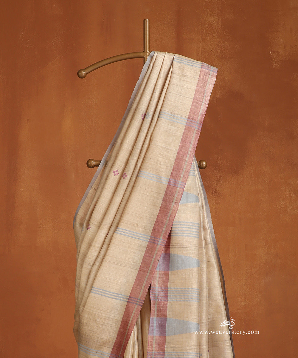 Beige_Handloom_Pure_Tussar_Silk_Saree_With_Temple_Border_WeaverStory_02