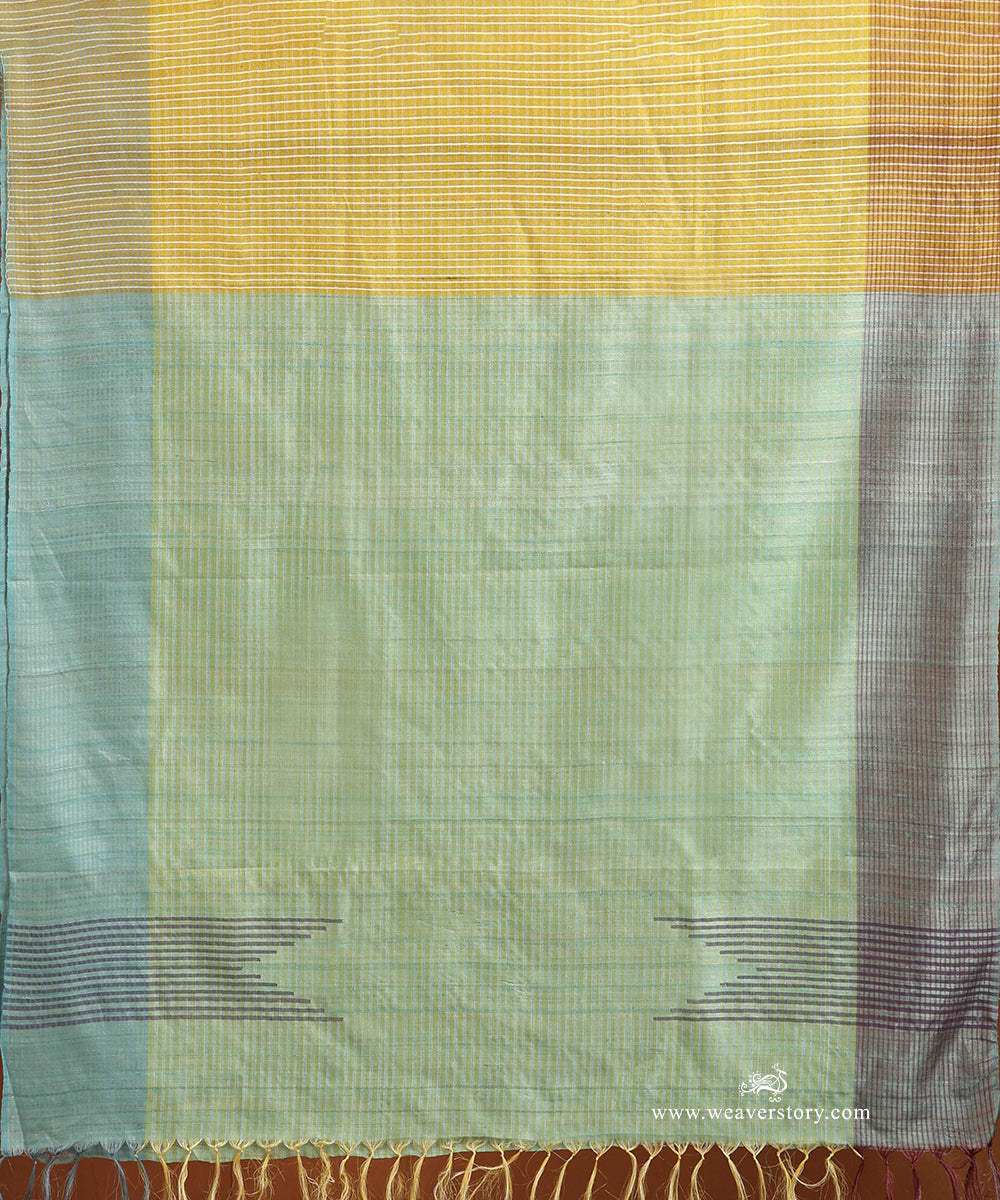 Yellow_Handloom_Pure_Tussar_Silk_Self_Checks_Weave_Border_Saree_With_Pista_Pallu_WeaverStory_04