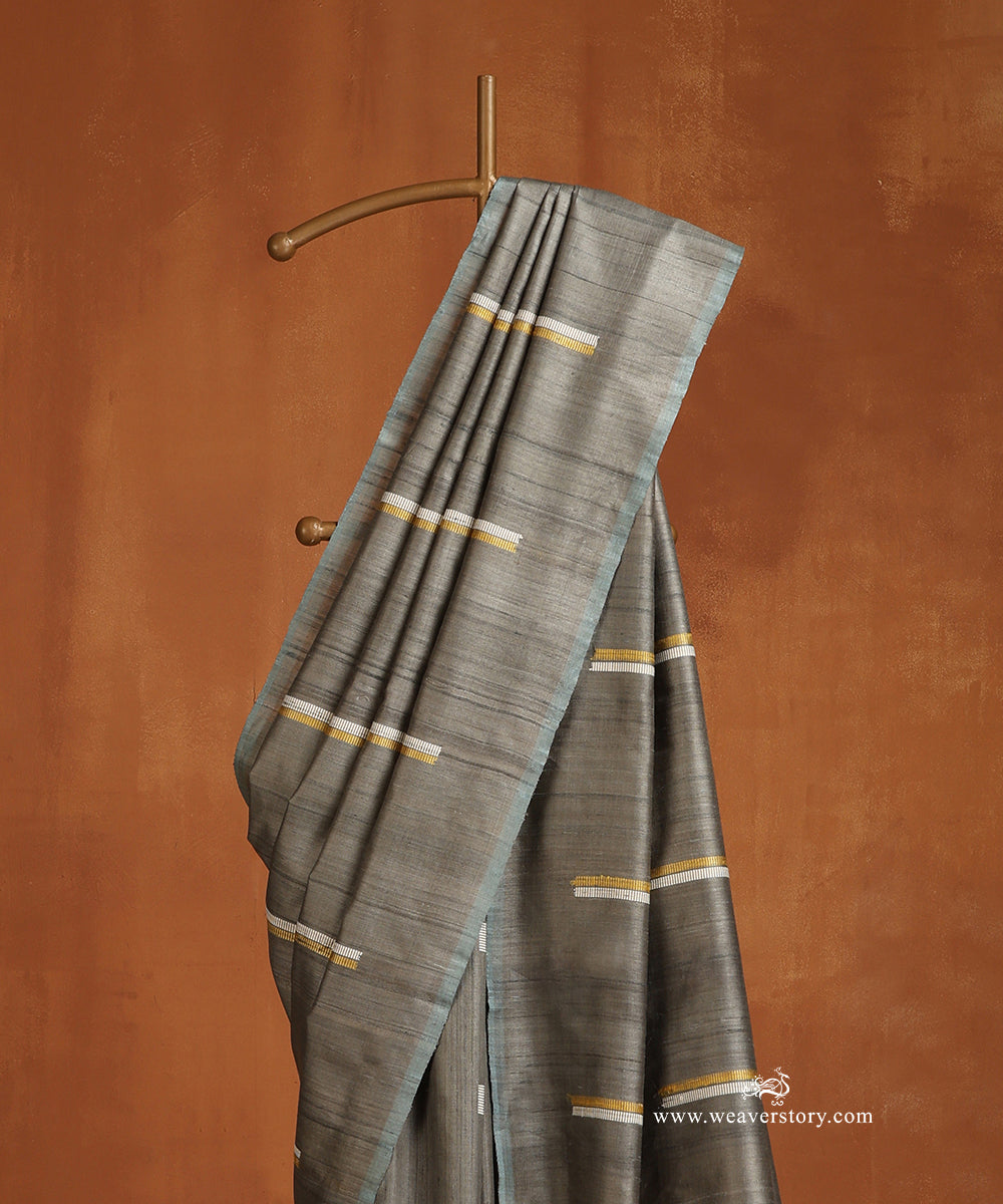 Grey_Handloom_Pure_Tussar_Silk_Saree_With_Yellow_And_White_Threads_Lines_WeaverStory_02