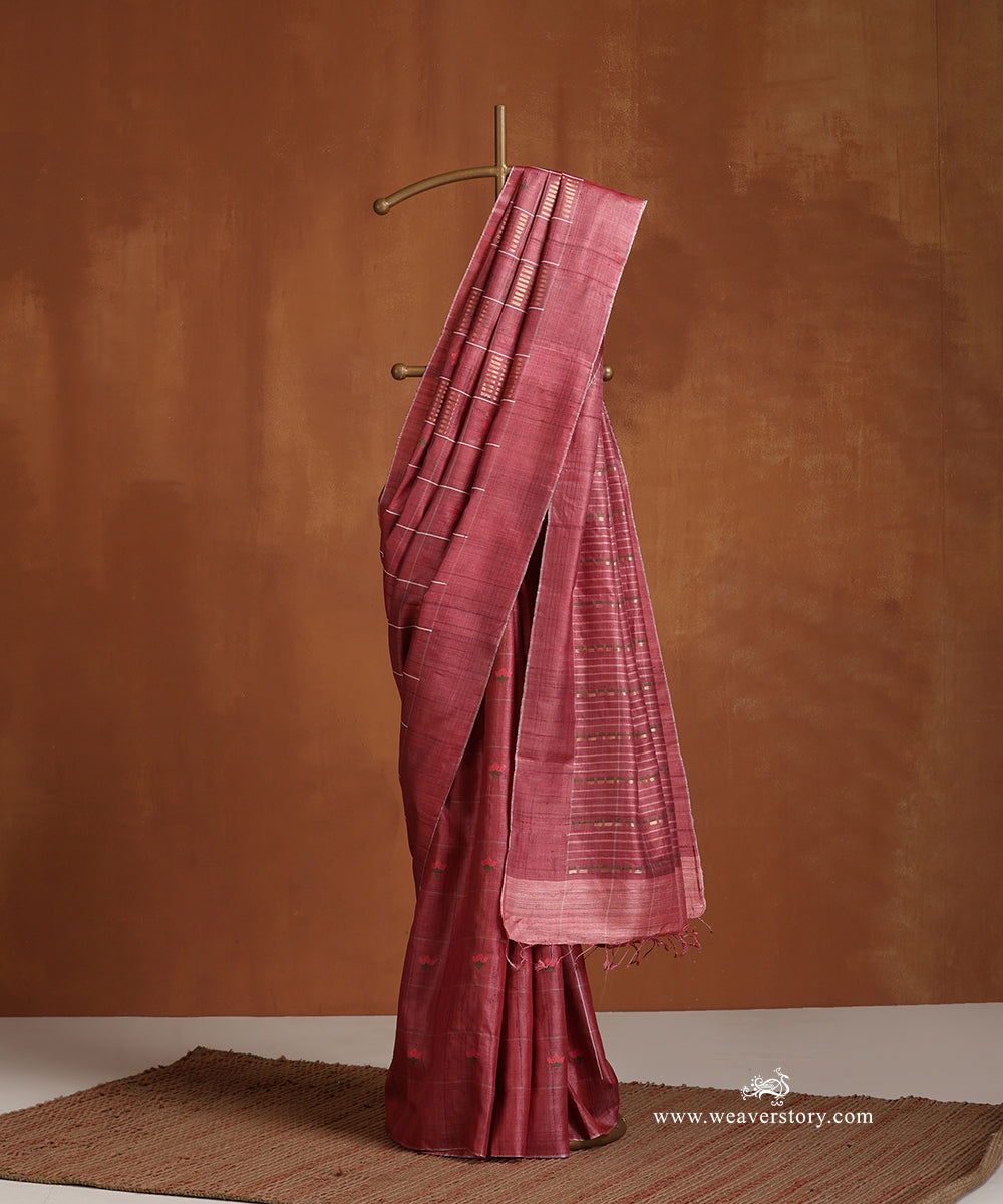Old_Rose_Handloom_Pure_Tussar_Silk_Saree_With_Small_Flowers_Motifs_WeaverStory_01