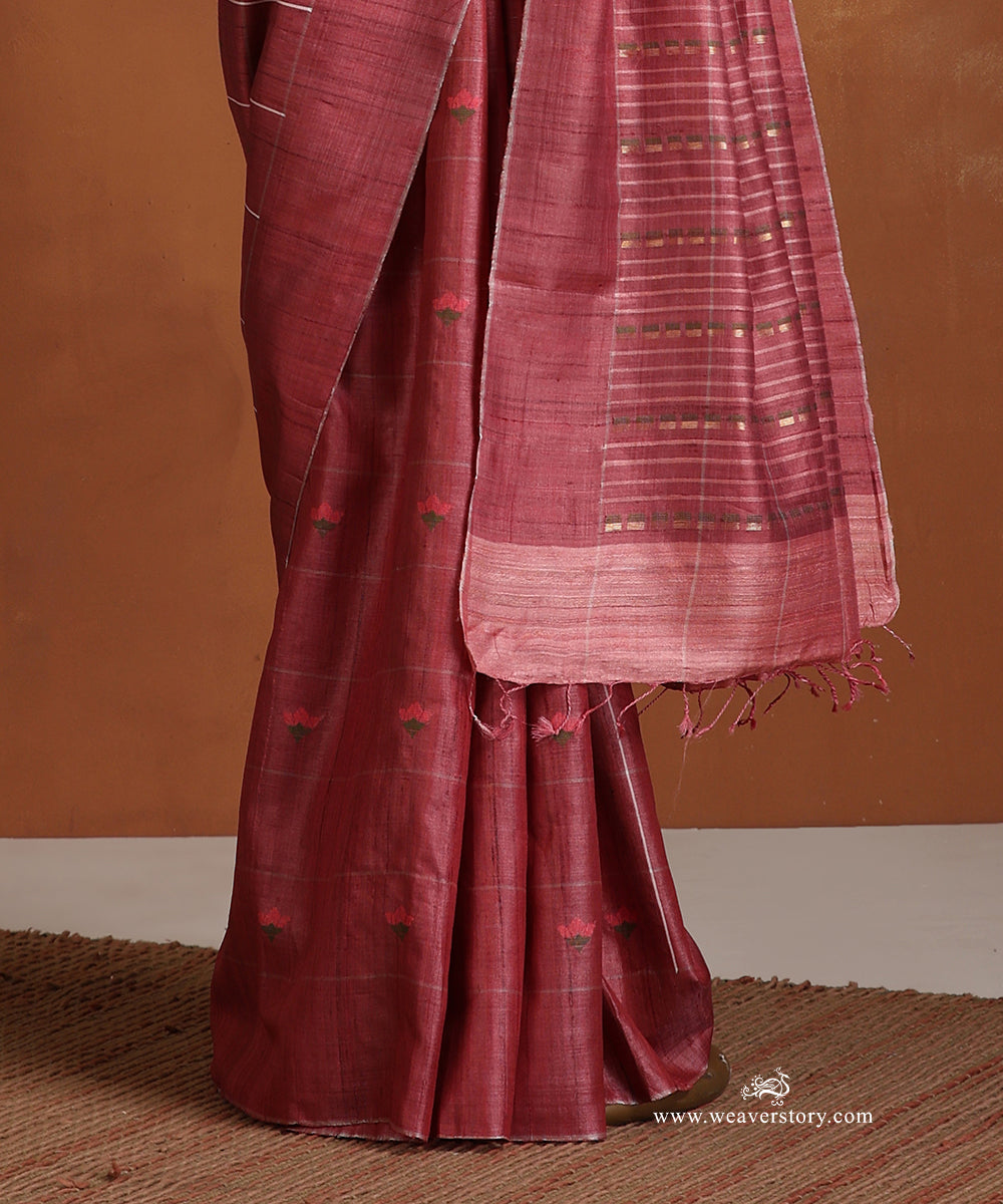 Old_Rose_Handloom_Pure_Tussar_Silk_Saree_With_Small_Flowers_Motifs_WeaverStory_03