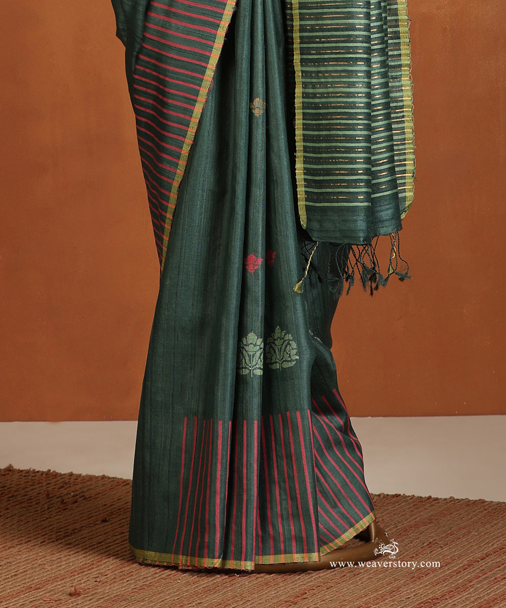 Teal_Green_Handloom_Pure_Tussar_Silk_Saree_With_Small_Flower_Booti_And_Stripe_Palla_WeaverStory_03