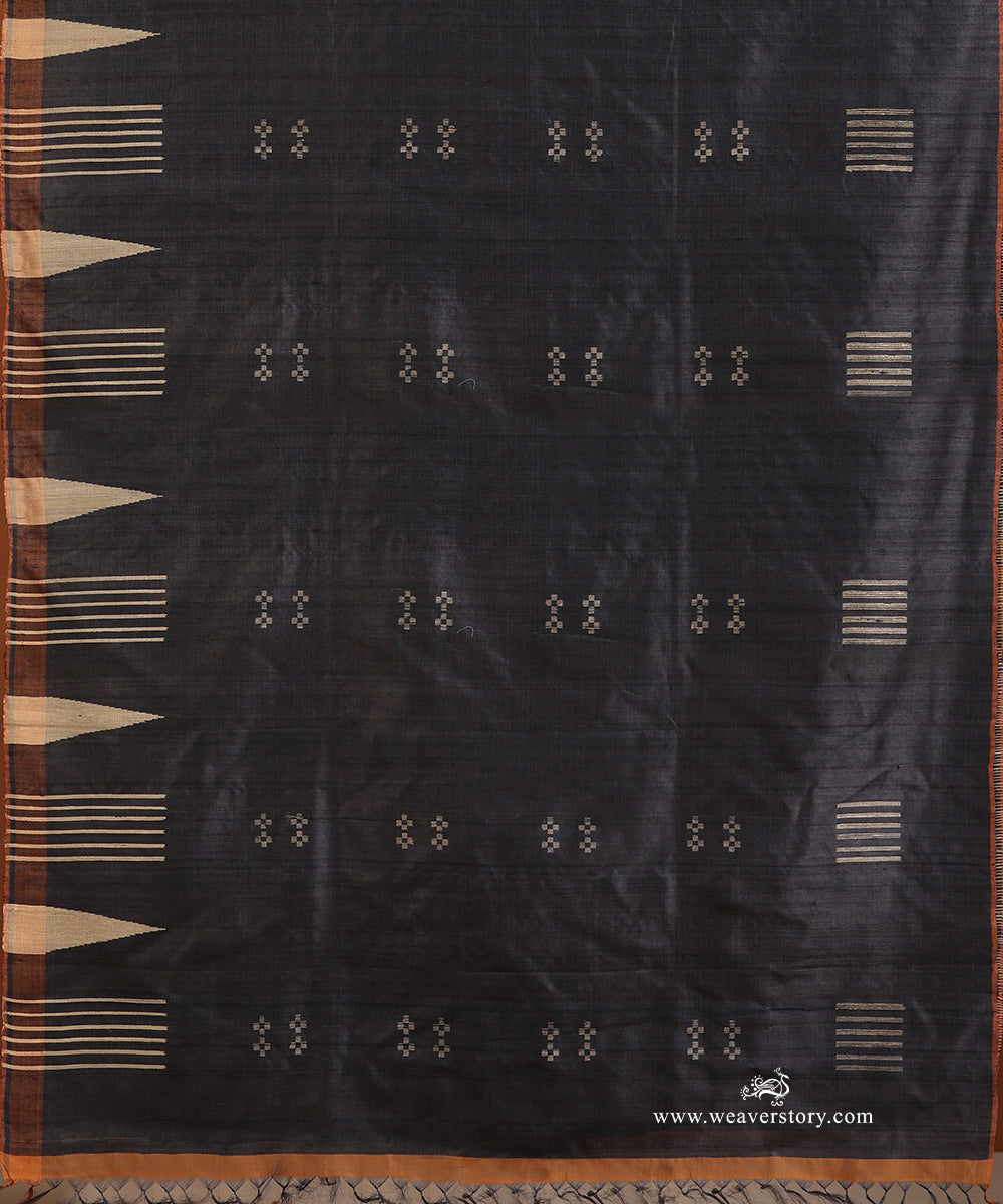 Charcoal_Handloom_Pure_Tussar_Silk_Saree_With_Beige_Temple_Border_WeaverStory_05
