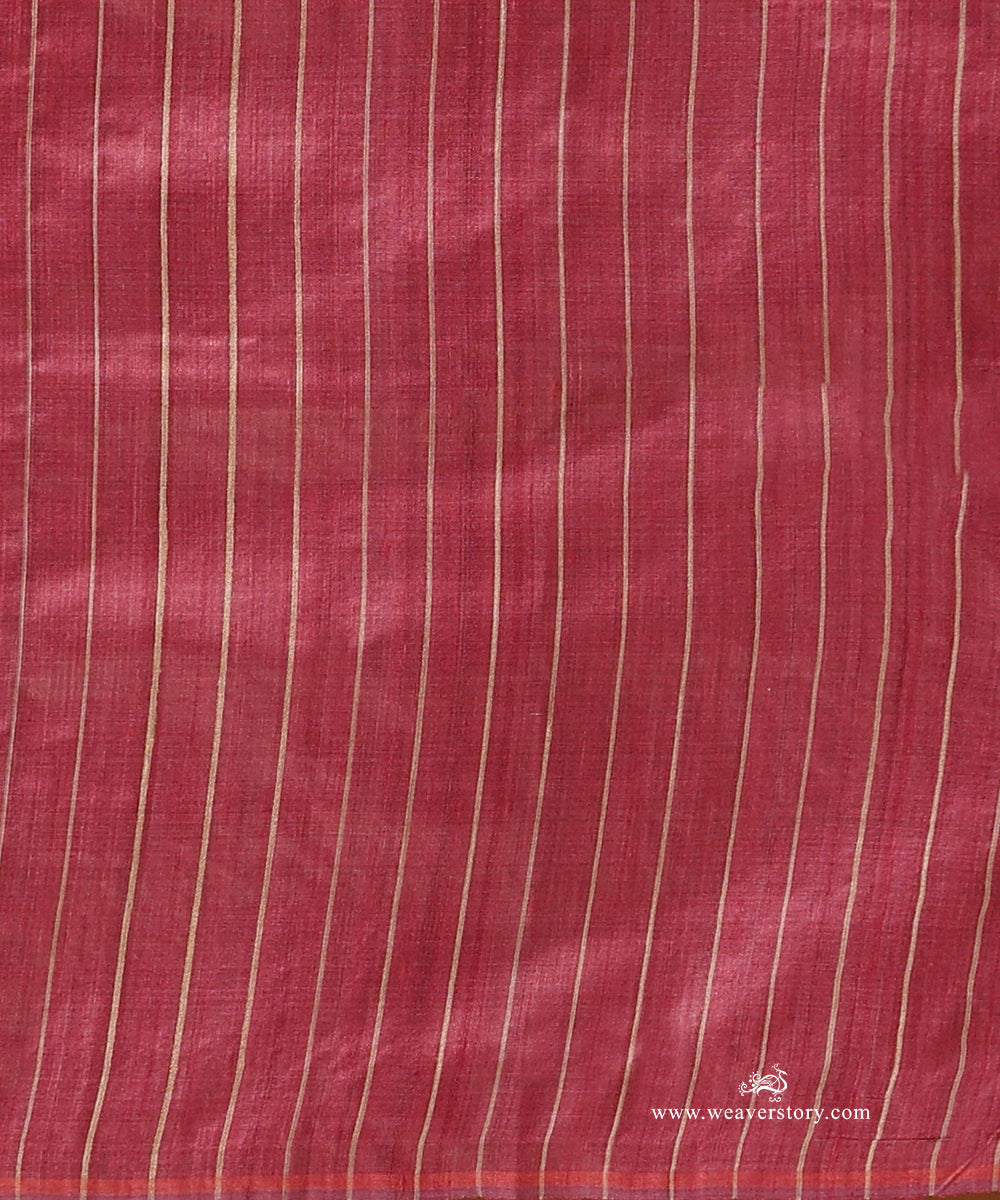 Wine_Handloom_Pure_Tussar_Silk_Saree_With_Gold_Checks_And_Booti_Border_And_Orange_Palla_WeaverStory_05