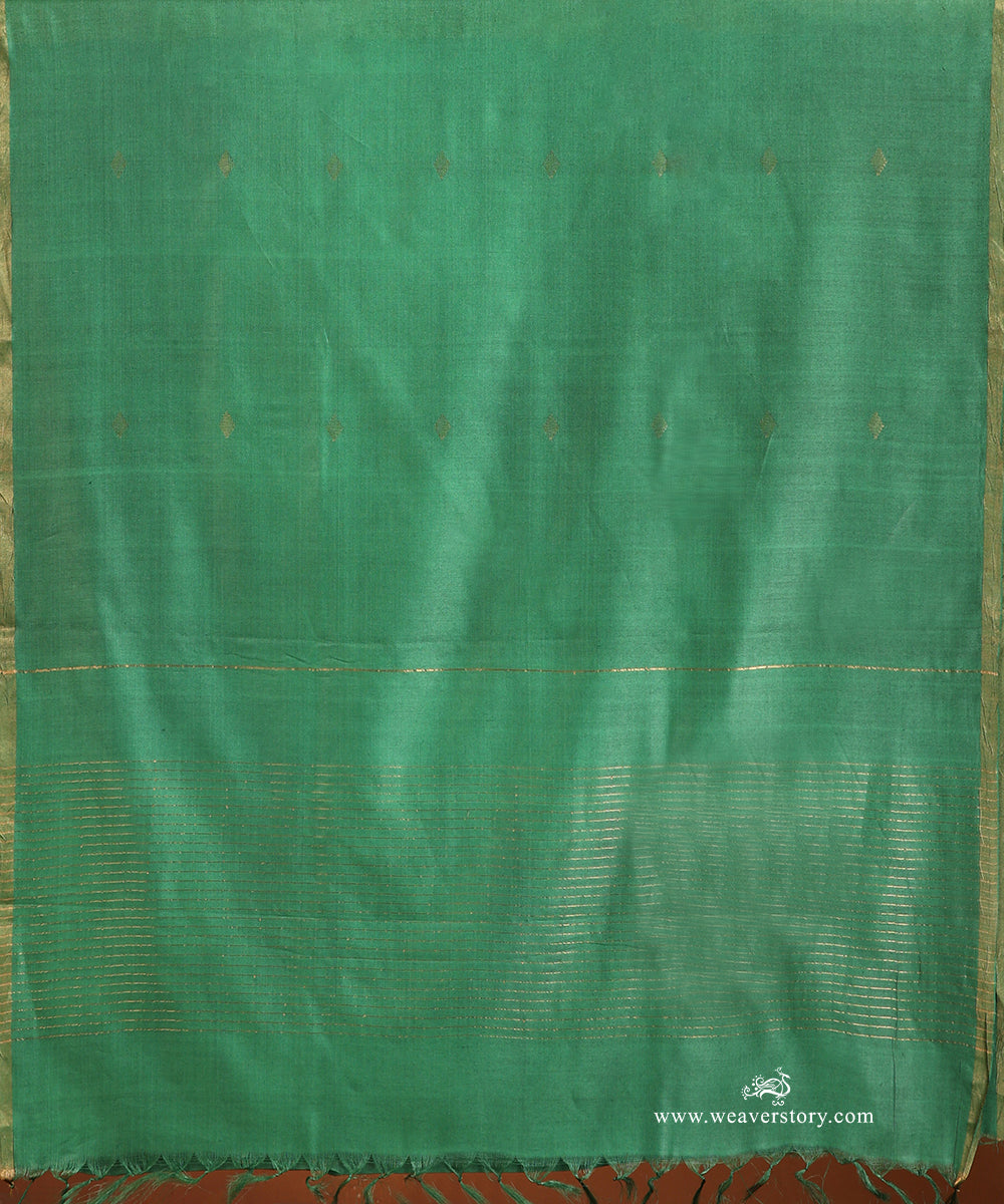 Emerald_Green_Handloom_Pure_Munga_Silk_Saree_With_Barfi_Motif_WeaverStory_04