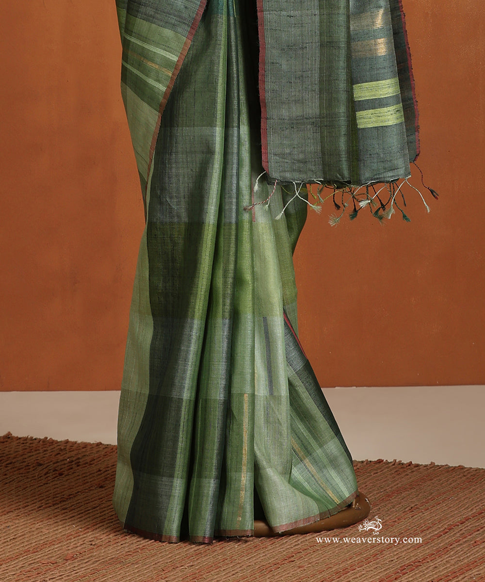 Forest_Fade_Handloom_Pure_Tussar_Silk_Saree_With_Red_Selvedge_WeaverStory_03
