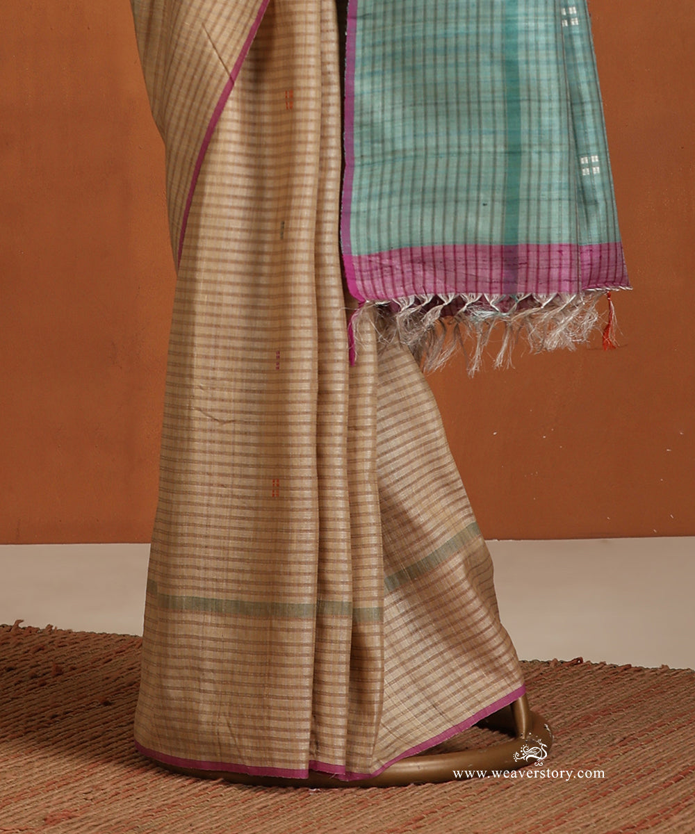 Wheat_Beige_Handloom_Pure_Tussar_Silk_Saree_With_Ice_Blue_Palla_WeaverStory_03