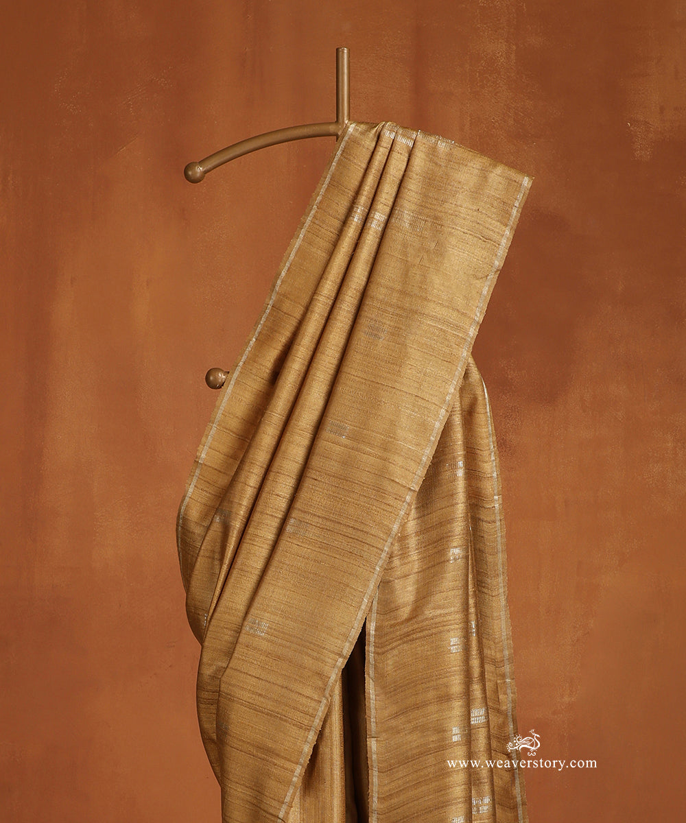 Caramel_Brown_Handloom_Pure_Tussar_Silk_Saree_With_Silver_Lines_WeaverStory_02