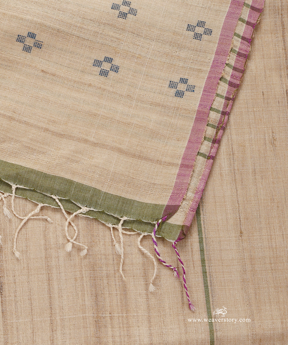Beige_Handloom_Pure_Tussar_Silk_Dupatta_With_Pink_Thread_Line_Border_And_Blue_Motifs_WeaverStory_04