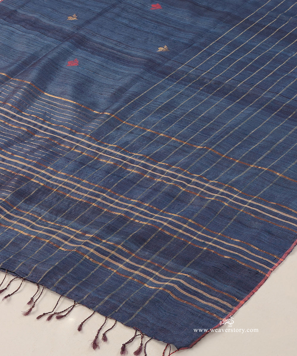 Midnight_Blue_Handloom_Pure_Tussar_Silk_Dupatta_With_Flower_Motif_WeaverStory_03