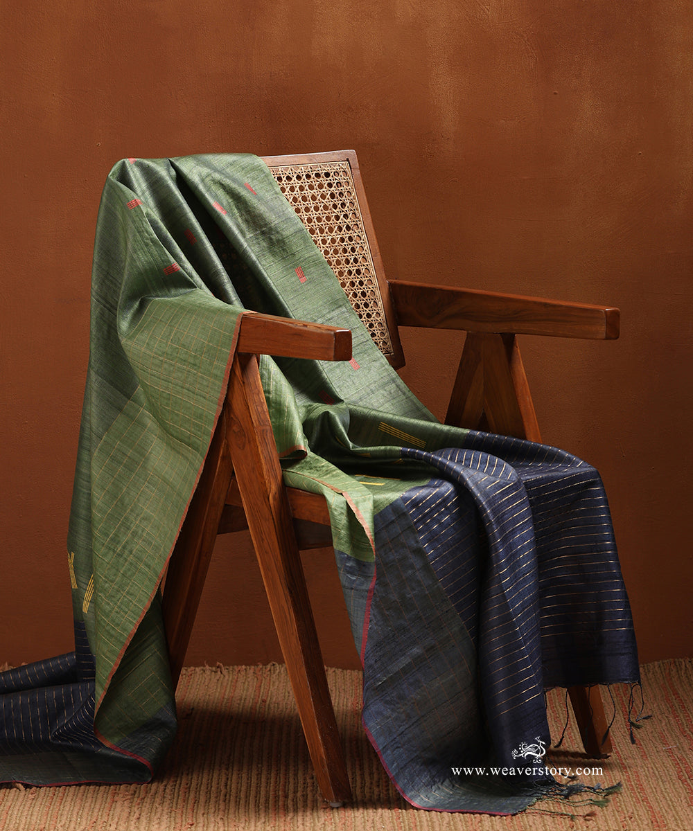 Olive_Green_Handloom_Pure_Tussar_Silk_Dupatta_With_Blue_Stripe_Palla_WeaverStory_01