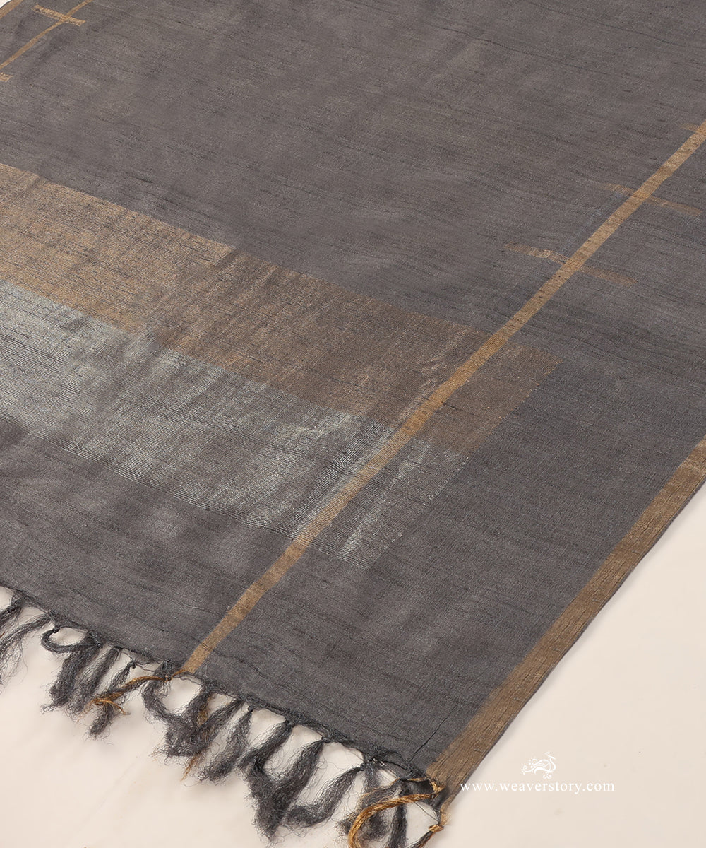 Grey_Handloom_Pure_Tussar_Silk_Dupatta_With_Gold_And_Silver_Zari_Palla_WeaverStory_03