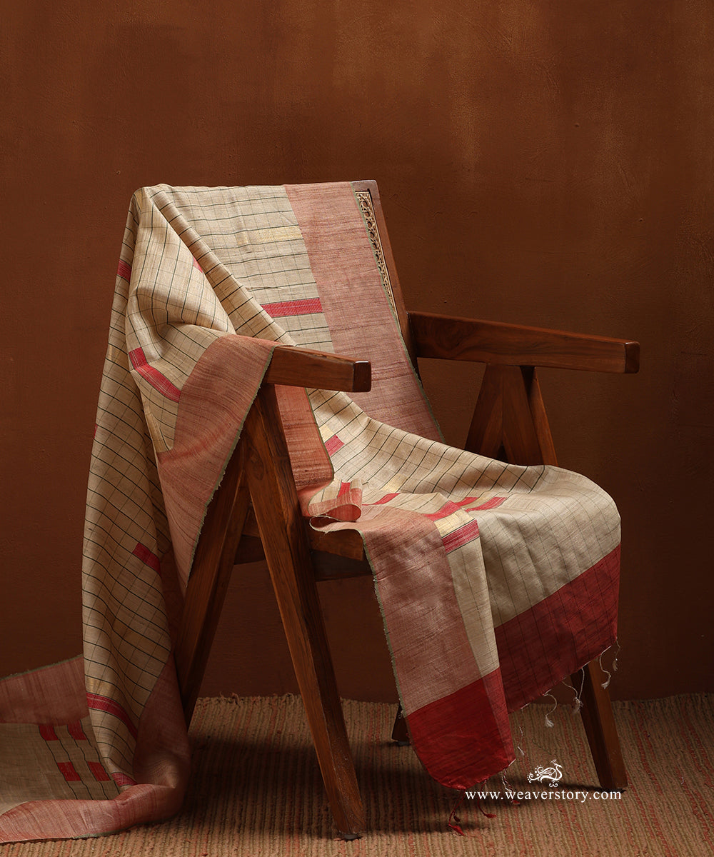Beige_And_Red_Handloom_Check_Pure_Tussar_Silk_Dupatta_WeaverStory_01